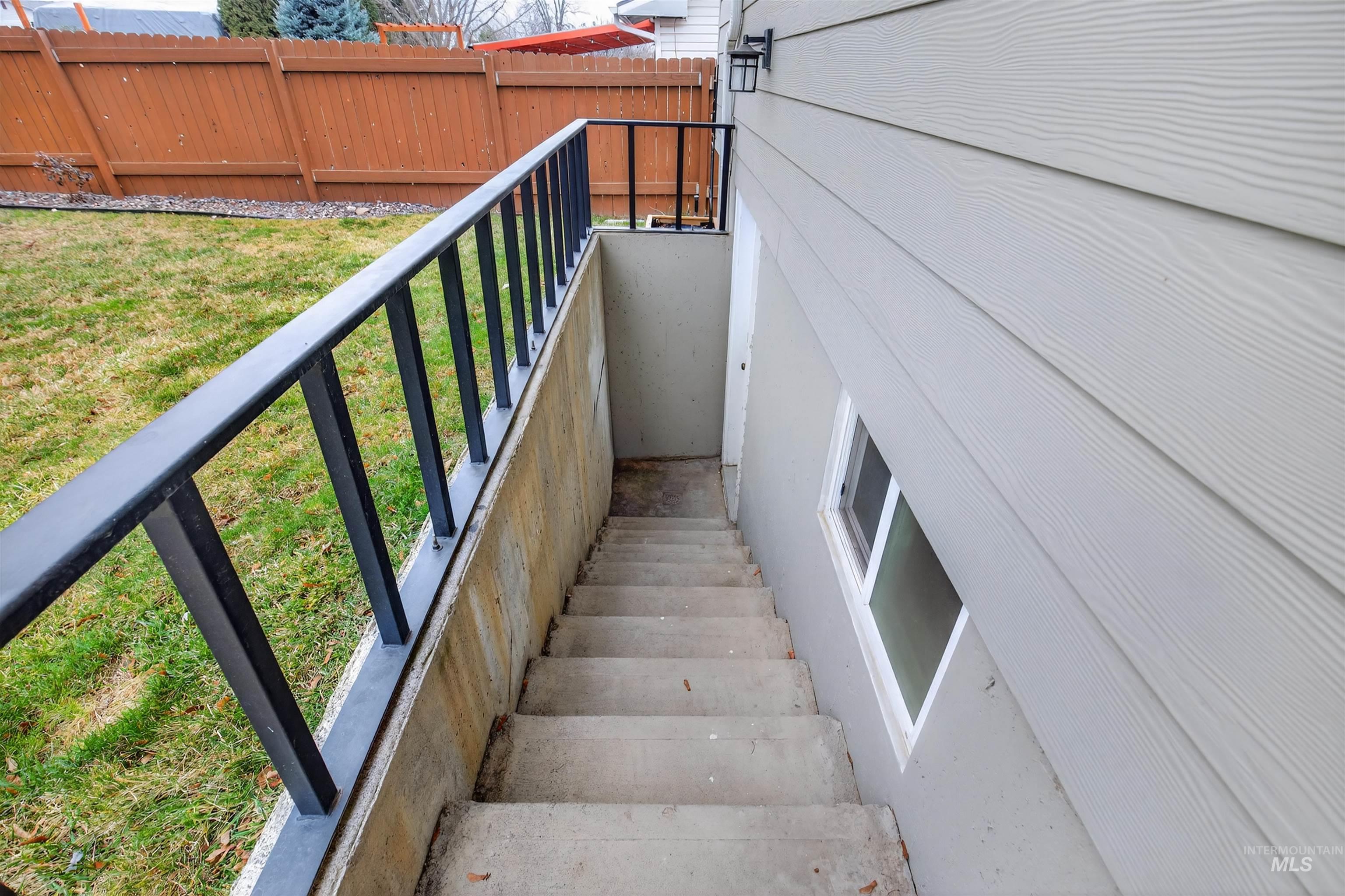 1518 Alder Ave, Lewiston, Idaho 83501, 3 Bedrooms, 2 Bathrooms, Residential For Sale, Price $445,000,MLS 98972205