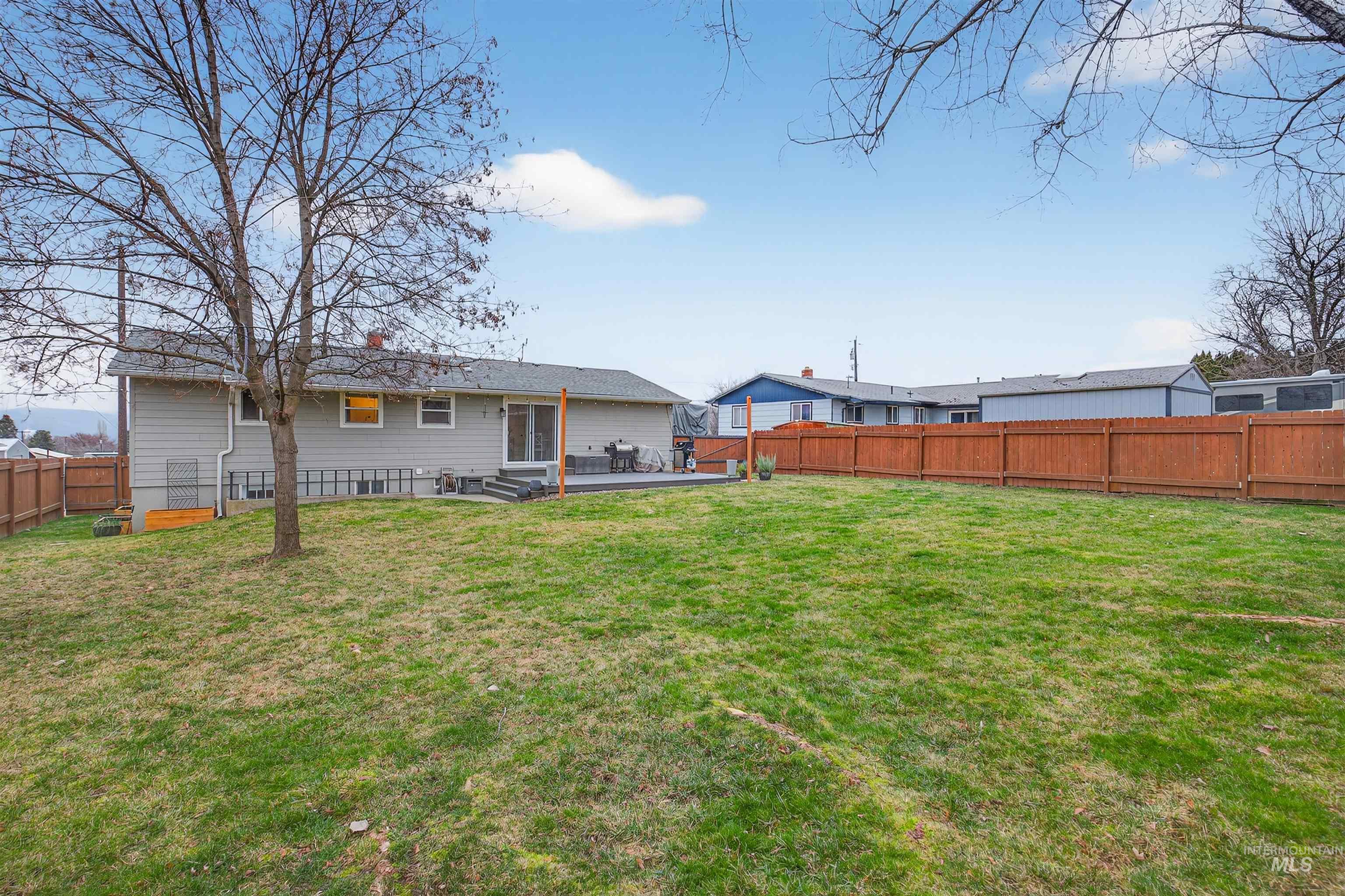 1518 Alder Ave, Lewiston, Idaho 83501, 3 Bedrooms, 2 Bathrooms, Residential For Sale, Price $445,000,MLS 98972205