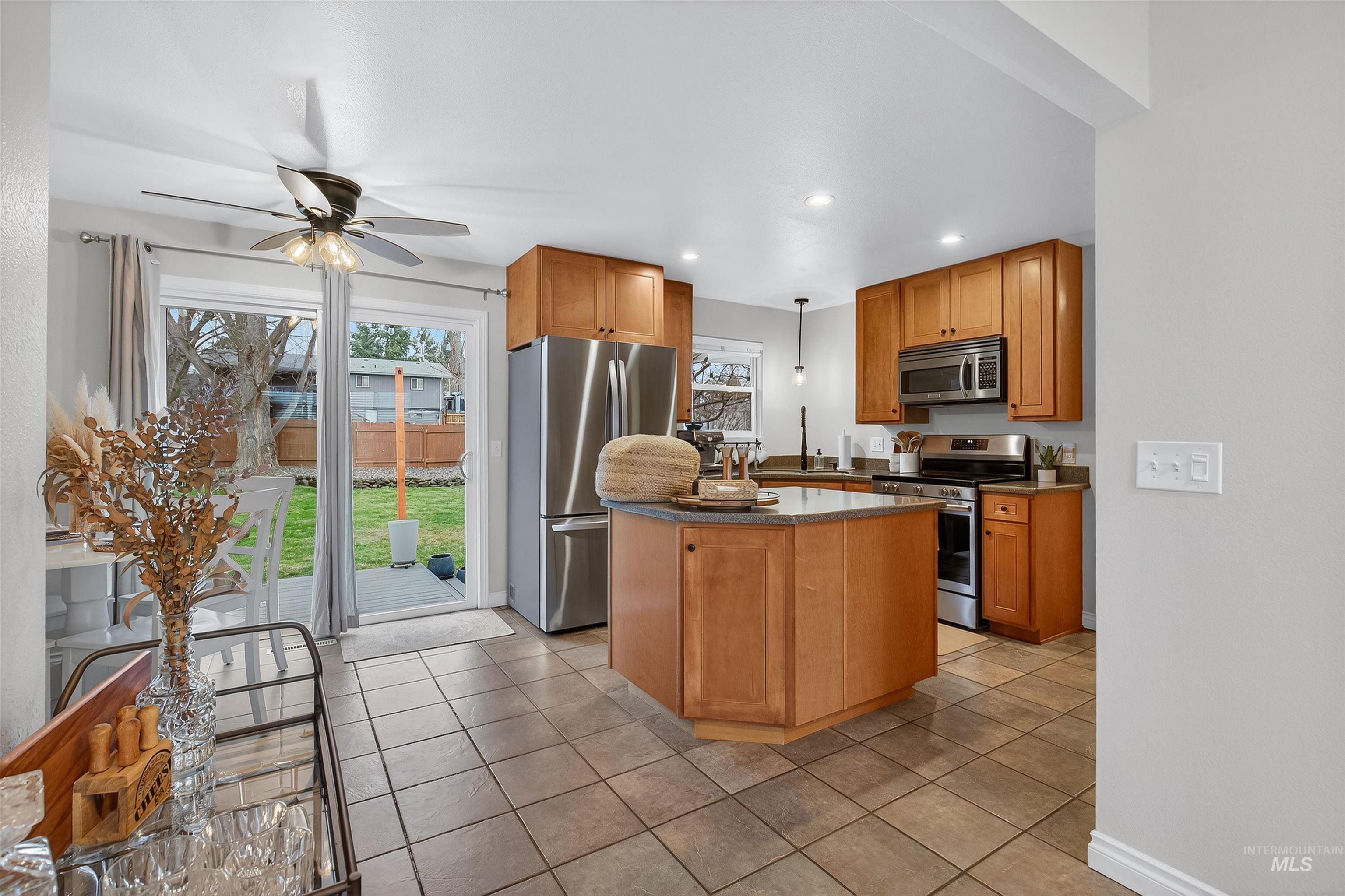 1518 Alder Ave, Lewiston, Idaho 83501, 3 Bedrooms, 2 Bathrooms, Residential For Sale, Price $445,000,MLS 98972205