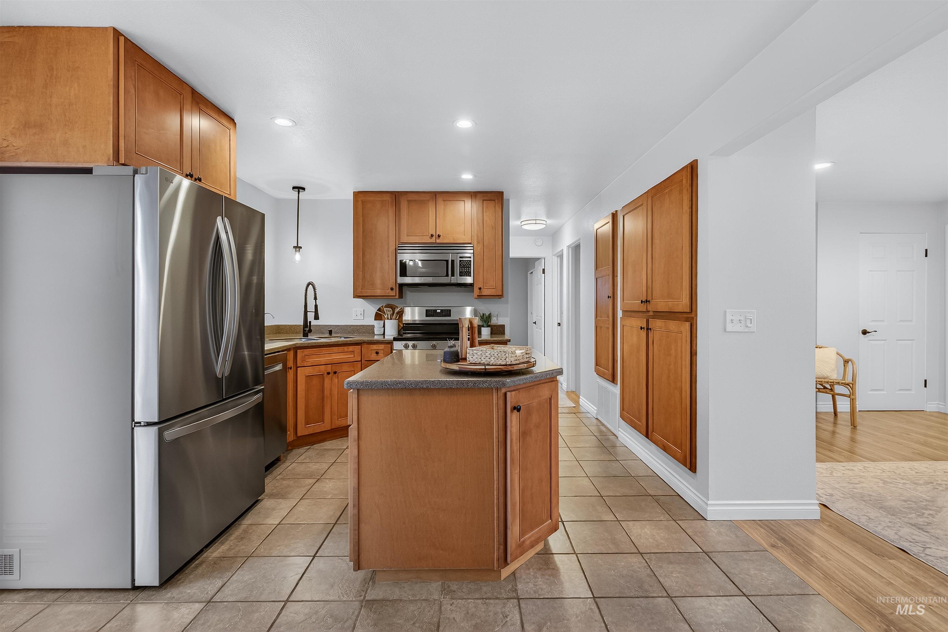 1518 Alder Ave, Lewiston, Idaho 83501, 3 Bedrooms, 2 Bathrooms, Residential For Sale, Price $445,000,MLS 98972205