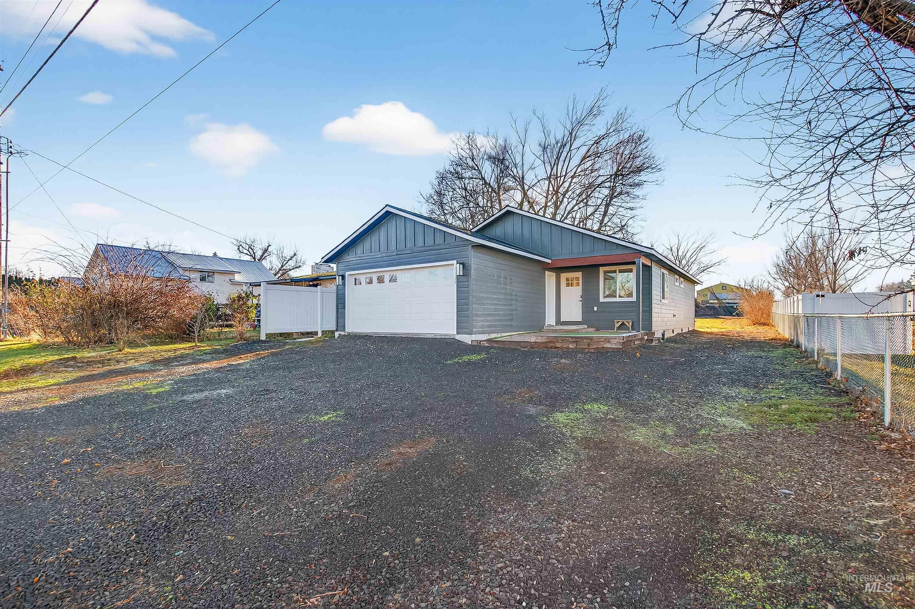 1128 Bryden Ave., Lewiston, Idaho 83501, 3 Bedrooms, 2 Bathrooms, Residential For Sale, Price $399,900,MLS 98972206