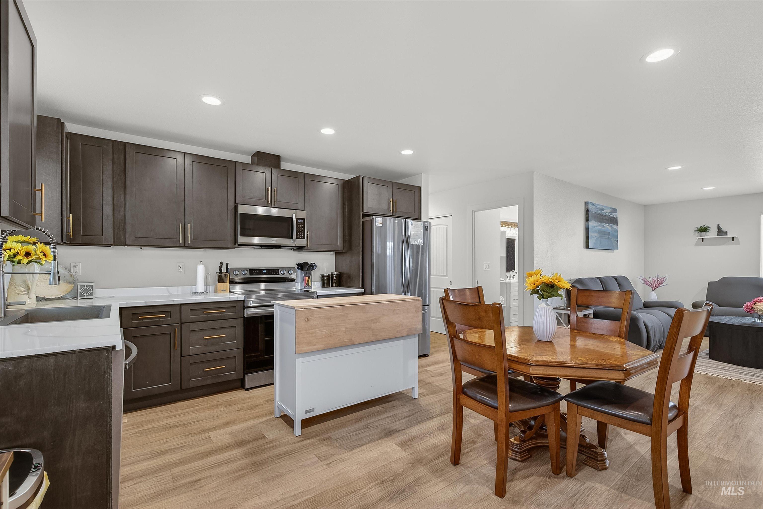 1128 Bryden Ave., Lewiston, Idaho 83501, 3 Bedrooms, 2 Bathrooms, Residential For Sale, Price $399,900,MLS 98972206