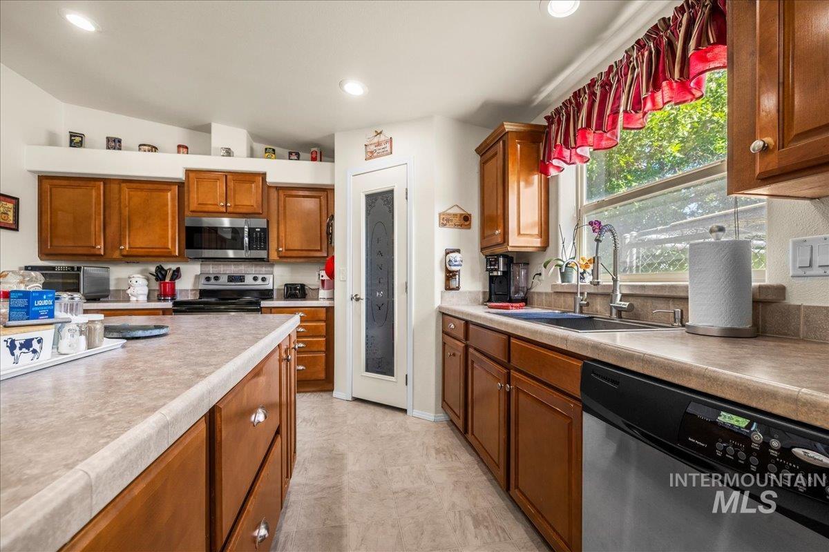 37786 State Highway 78, Grand View, Idaho 83624, 3 Bedrooms, 2 Bathrooms, Residential For Sale, Price $549,000,MLS 98972207