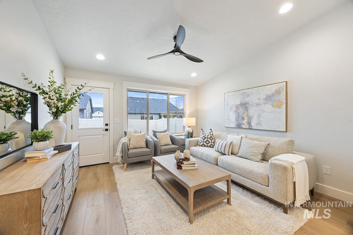 6967 S Skybreak Lane, Meridian, Idaho 83642, 3 Bedrooms, 2 Bathrooms, Residential For Sale, Price $483,800,MLS 98972209