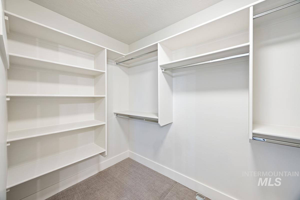 6967 S Skybreak Lane, Meridian, Idaho 83642, 3 Bedrooms, 2 Bathrooms, Residential For Sale, Price $483,800,MLS 98972209