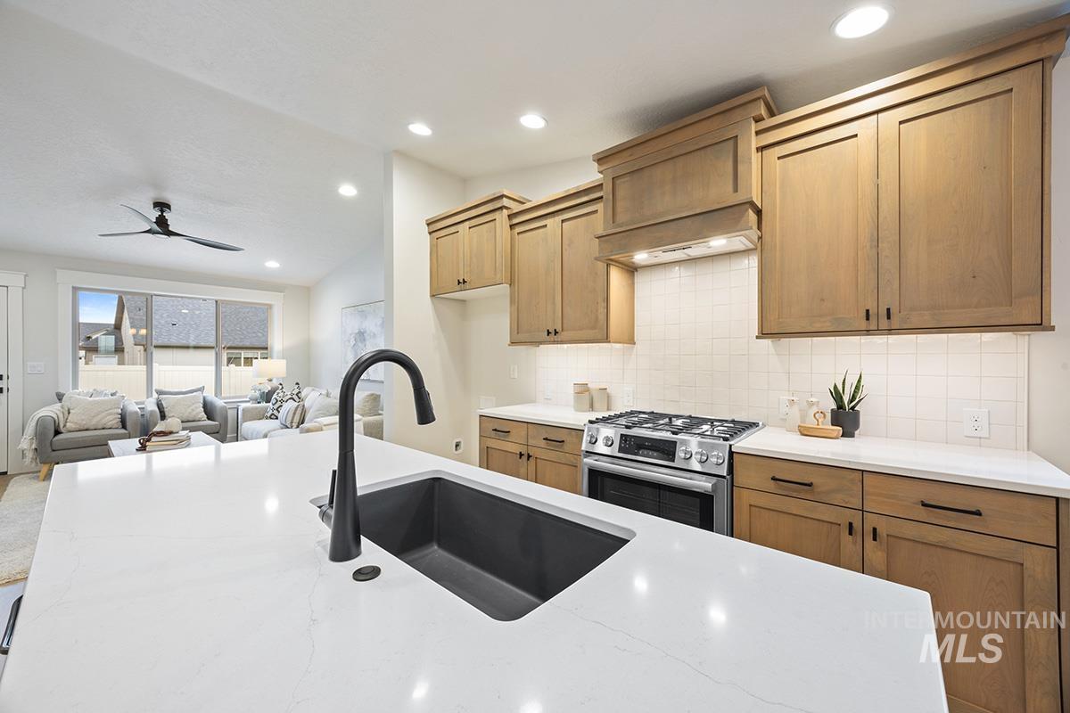 6967 S Skybreak Lane, Meridian, Idaho 83642, 3 Bedrooms, 2 Bathrooms, Residential For Sale, Price $483,800,MLS 98972209