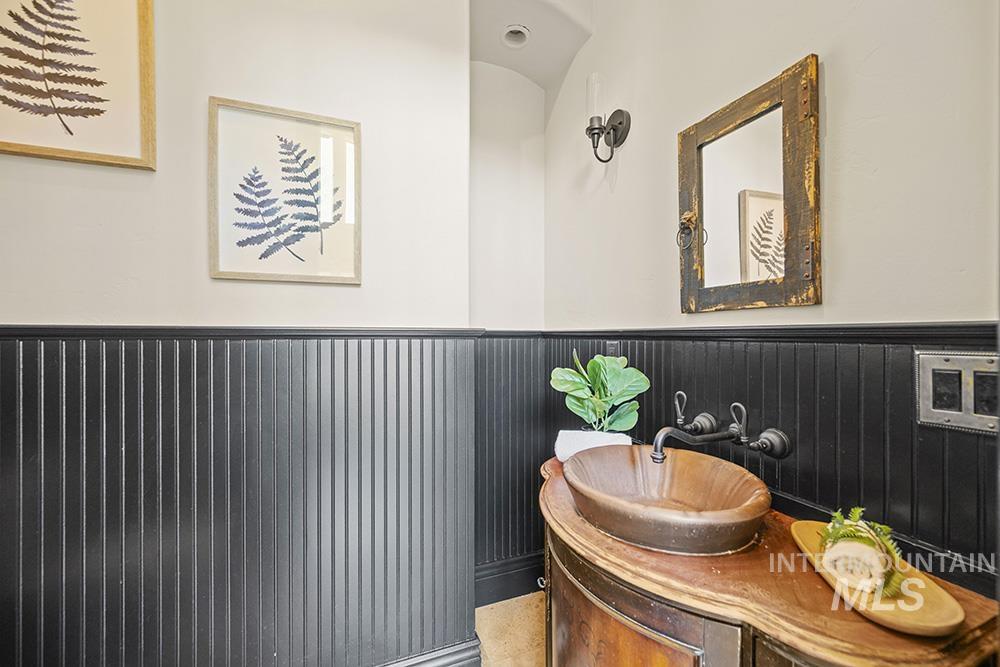 3598 N Timber Ridge Ln, Eagle, Idaho 83616, 4 Bedrooms, 5 Bathrooms, Residential For Sale, Price $2,399,000,MLS 98972210