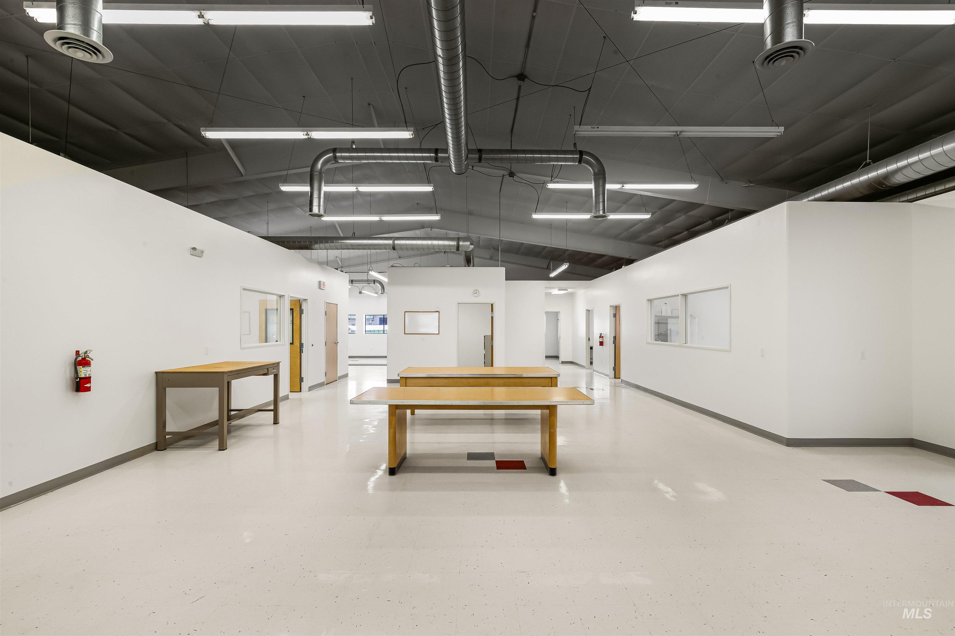 324 North Jackson St, Moscow, Idaho 83843, 20 Rooms, Business/Commercial For Sale, Price $1,400,000,MLS 98972211