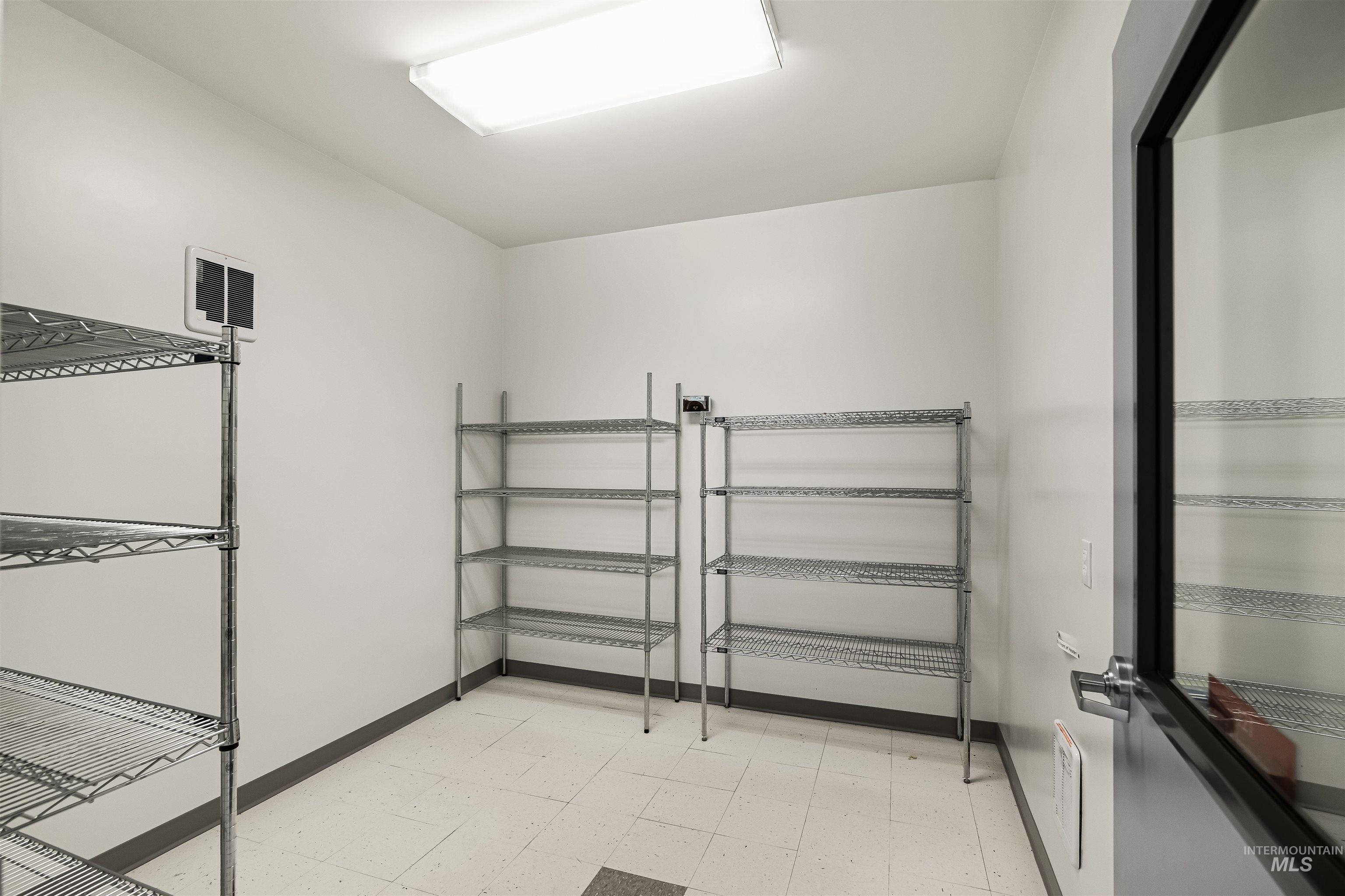 324 North Jackson St, Moscow, Idaho 83843, 20 Rooms, Business/Commercial For Sale, Price $1,400,000,MLS 98972211