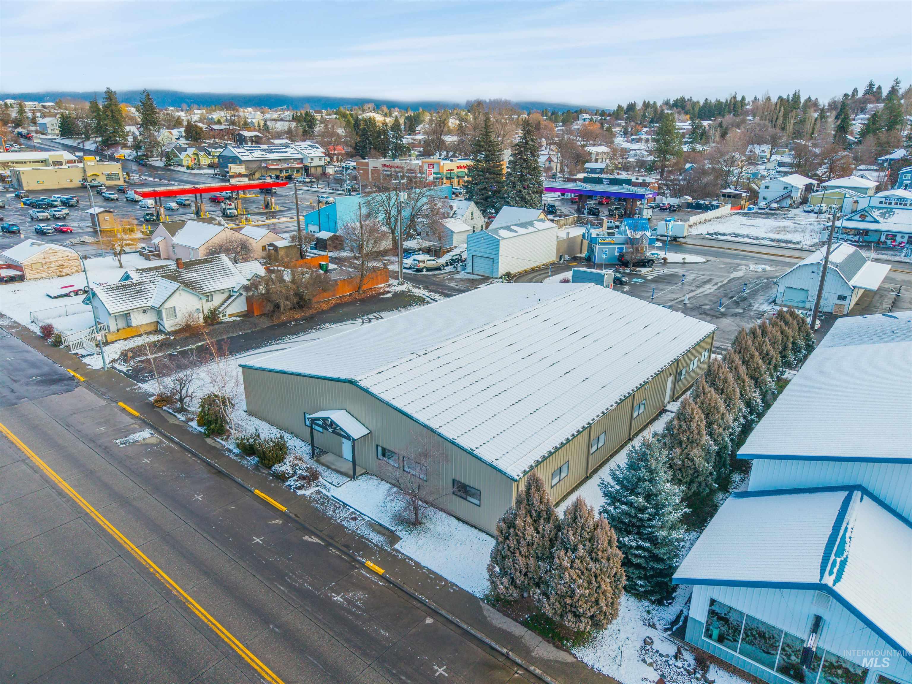 324 North Jackson St, Moscow, Idaho 83843, 20 Rooms, Business/Commercial For Sale, Price $1,400,000,MLS 98972211
