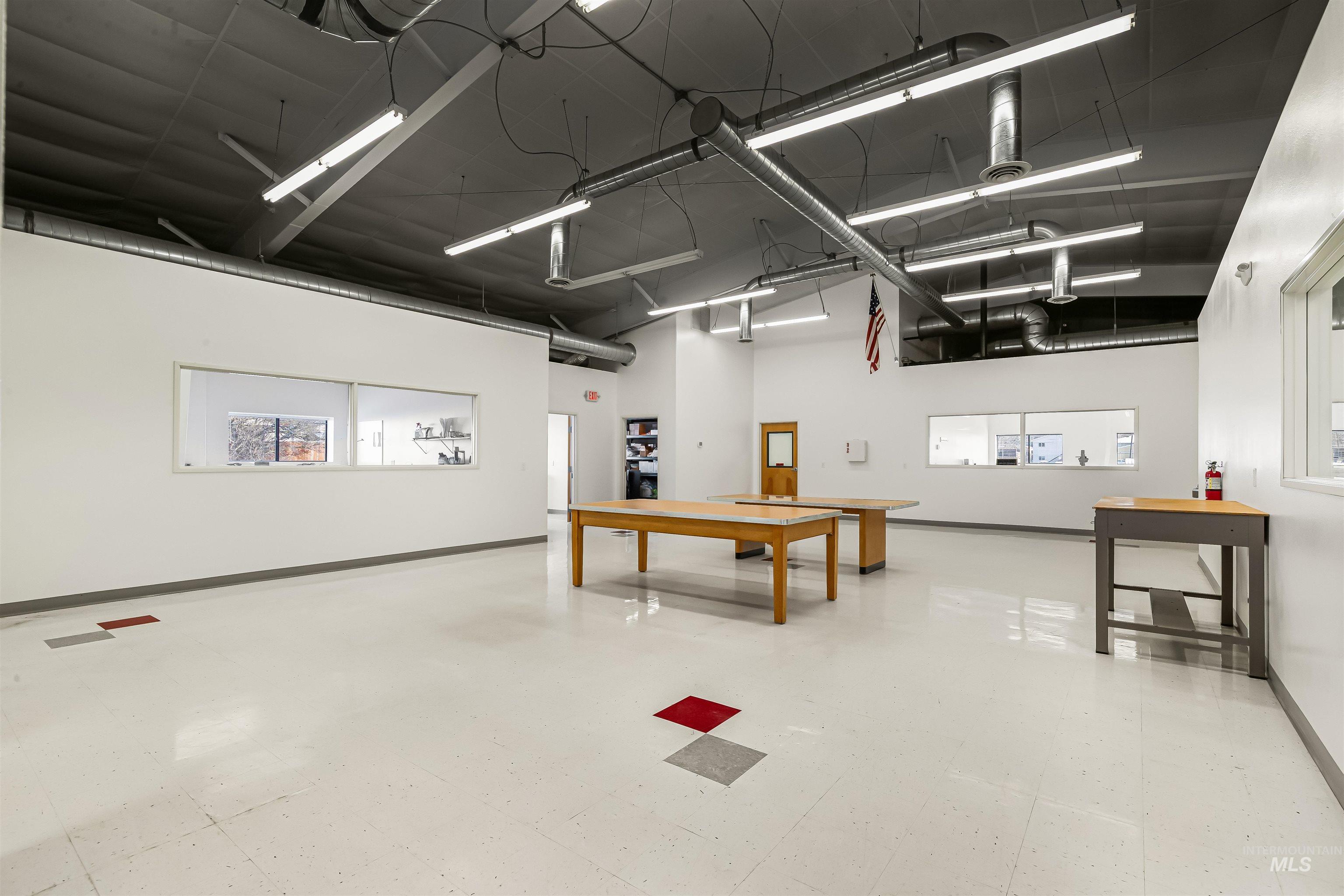 324 North Jackson St, Moscow, Idaho 83843, 20 Rooms, Business/Commercial For Sale, Price $1,400,000,MLS 98972211