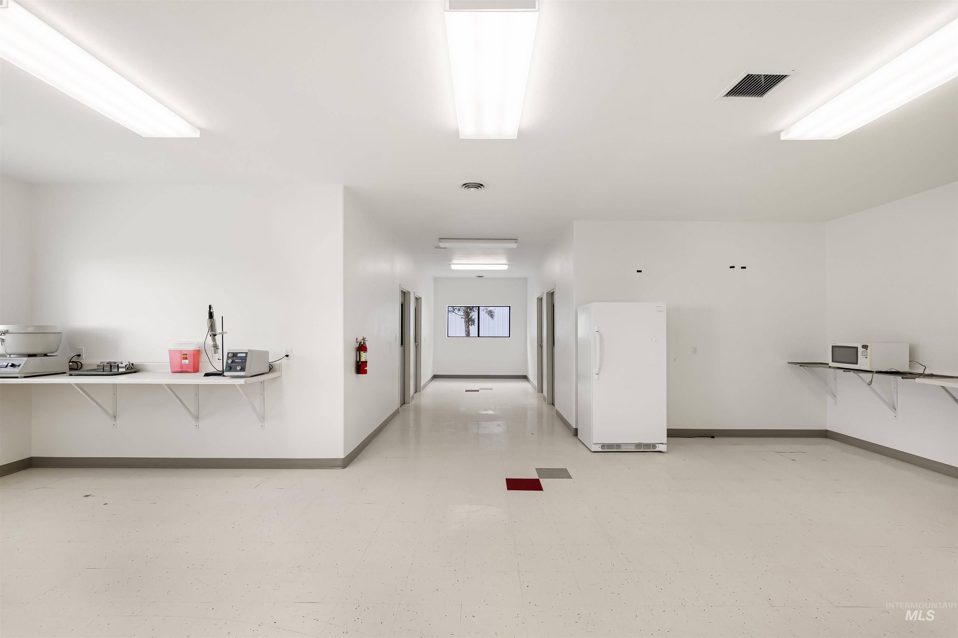 324 North Jackson St, Moscow, Idaho 83843, 20 Rooms, Business/Commercial For Sale, Price $1,400,000,MLS 98972211