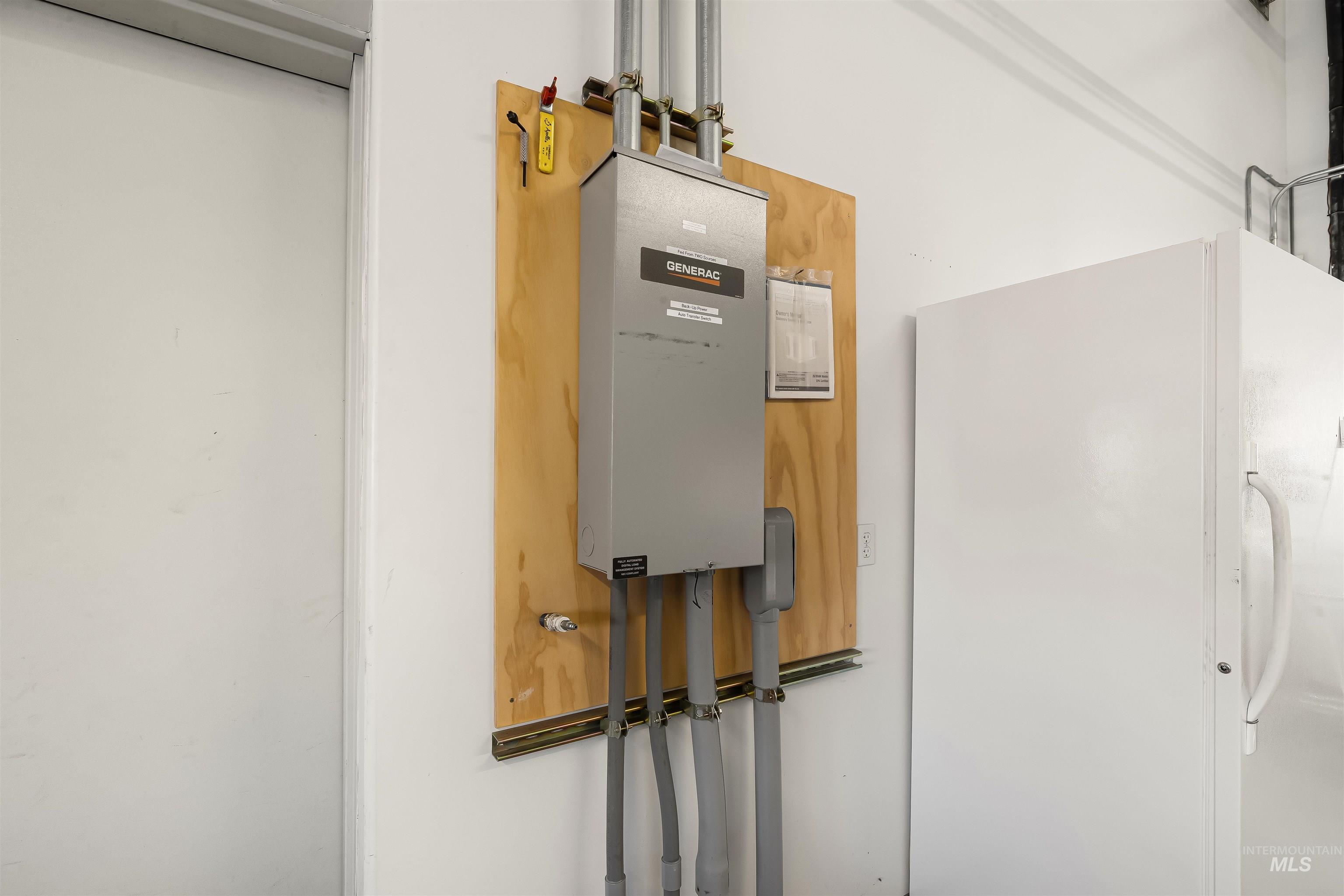 324 North Jackson St, Moscow, Idaho 83843, 20 Rooms, Business/Commercial For Sale, Price $1,400,000,MLS 98972211