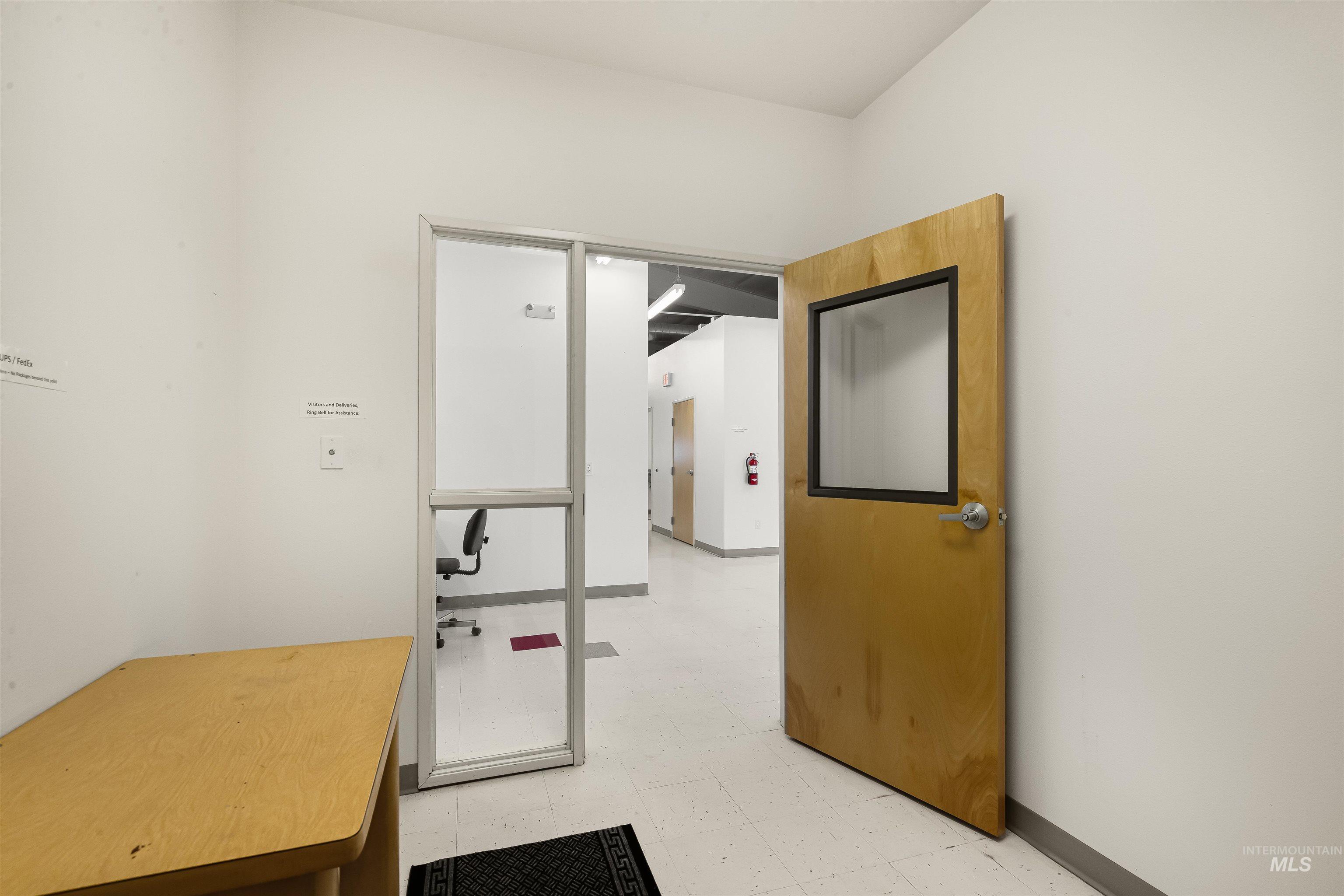 324 North Jackson St, Moscow, Idaho 83843, 20 Rooms, Business/Commercial For Sale, Price $1,400,000,MLS 98972211