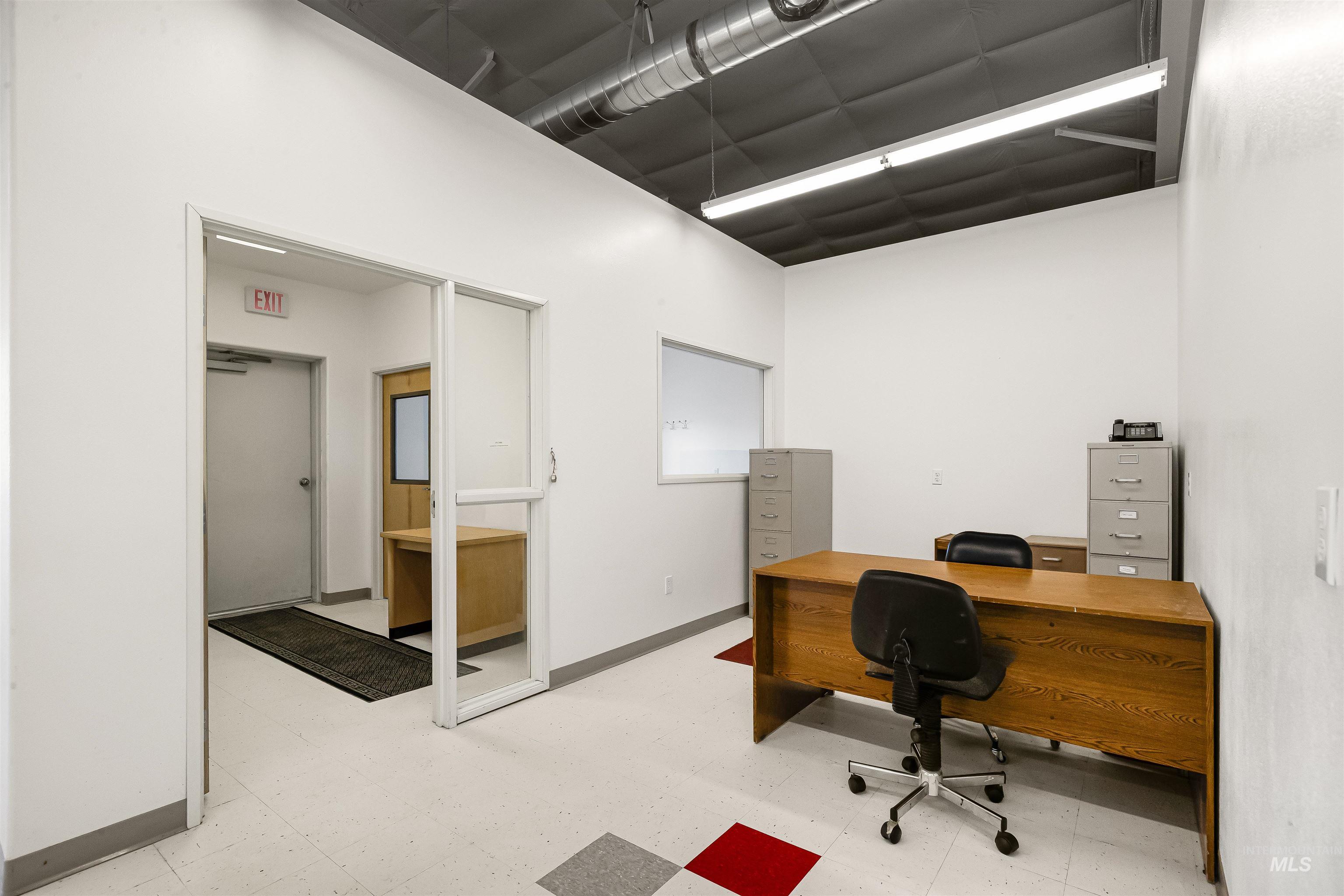 324 North Jackson St, Moscow, Idaho 83843, 20 Rooms, Business/Commercial For Sale, Price $1,400,000,MLS 98972211