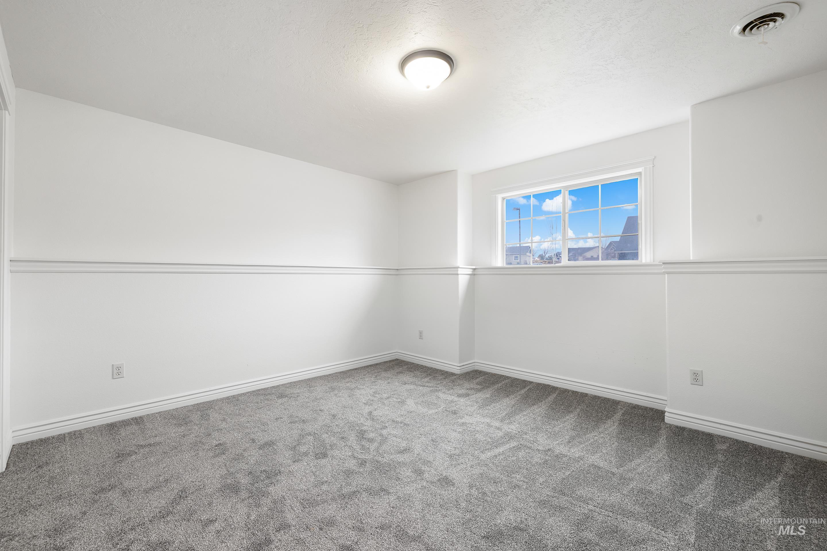 2825 S Skyview Dr, Nampa, Idaho 83686, 4 Bedrooms, 3 Bathrooms, Residential For Sale, Price $489,000,MLS 98972213