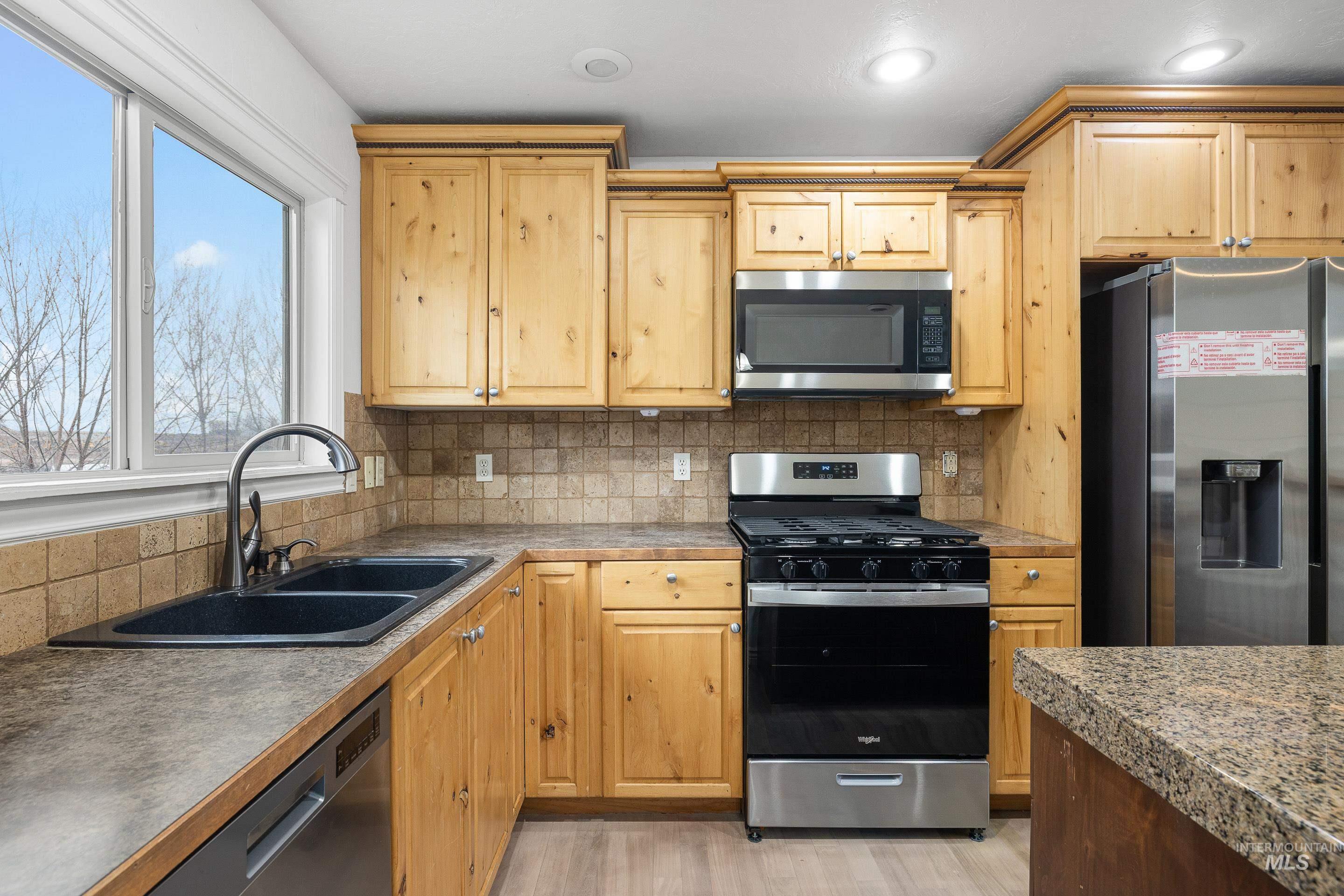 2825 S Skyview Dr, Nampa, Idaho 83686, 4 Bedrooms, 3 Bathrooms, Residential For Sale, Price $489,000,MLS 98972213