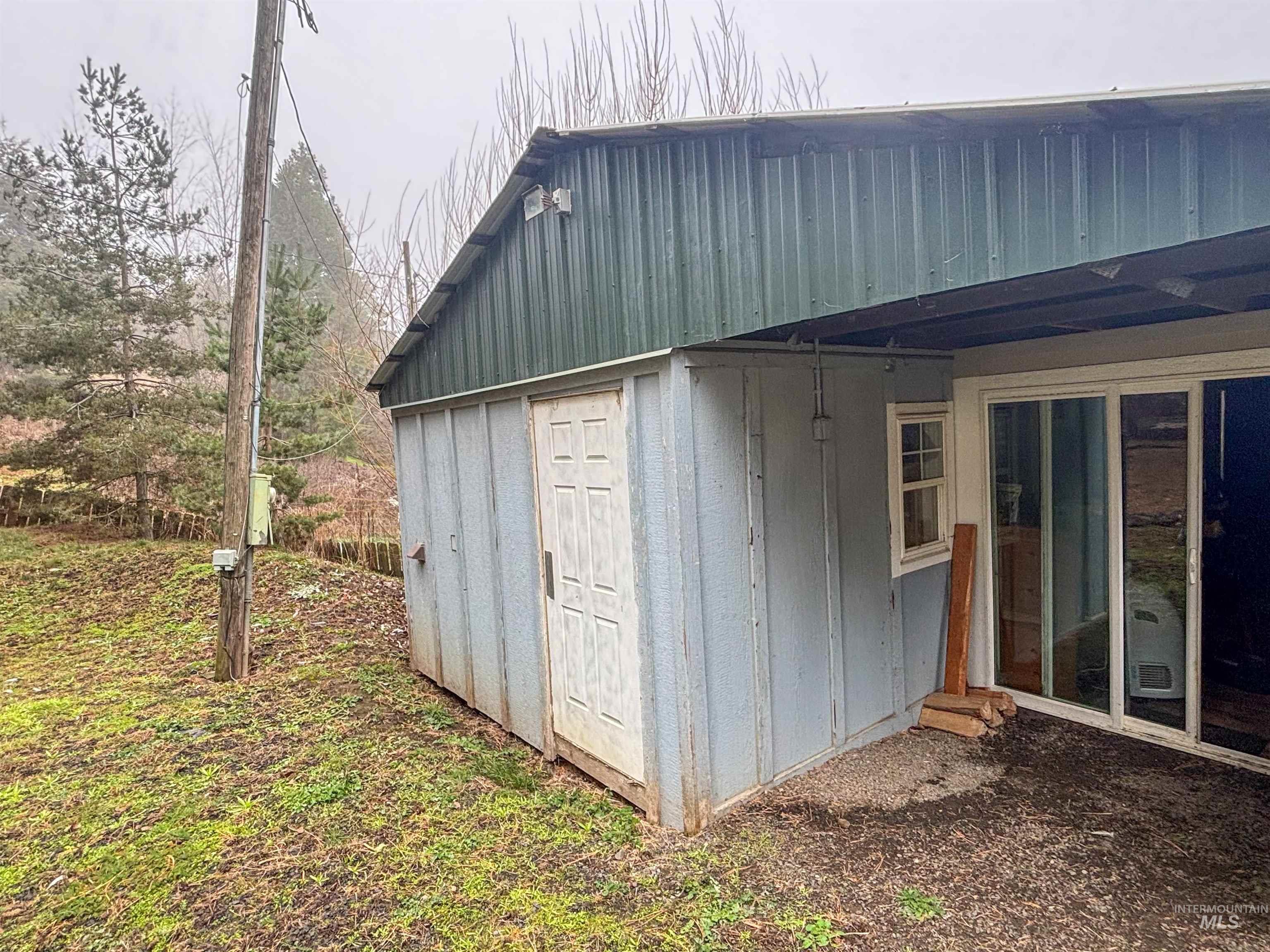 2280 Old Pullman, Moscow, Idaho 83843, 2 Bedrooms, 1 Bathroom, Residential For Sale, Price $35,000,MLS 98972214