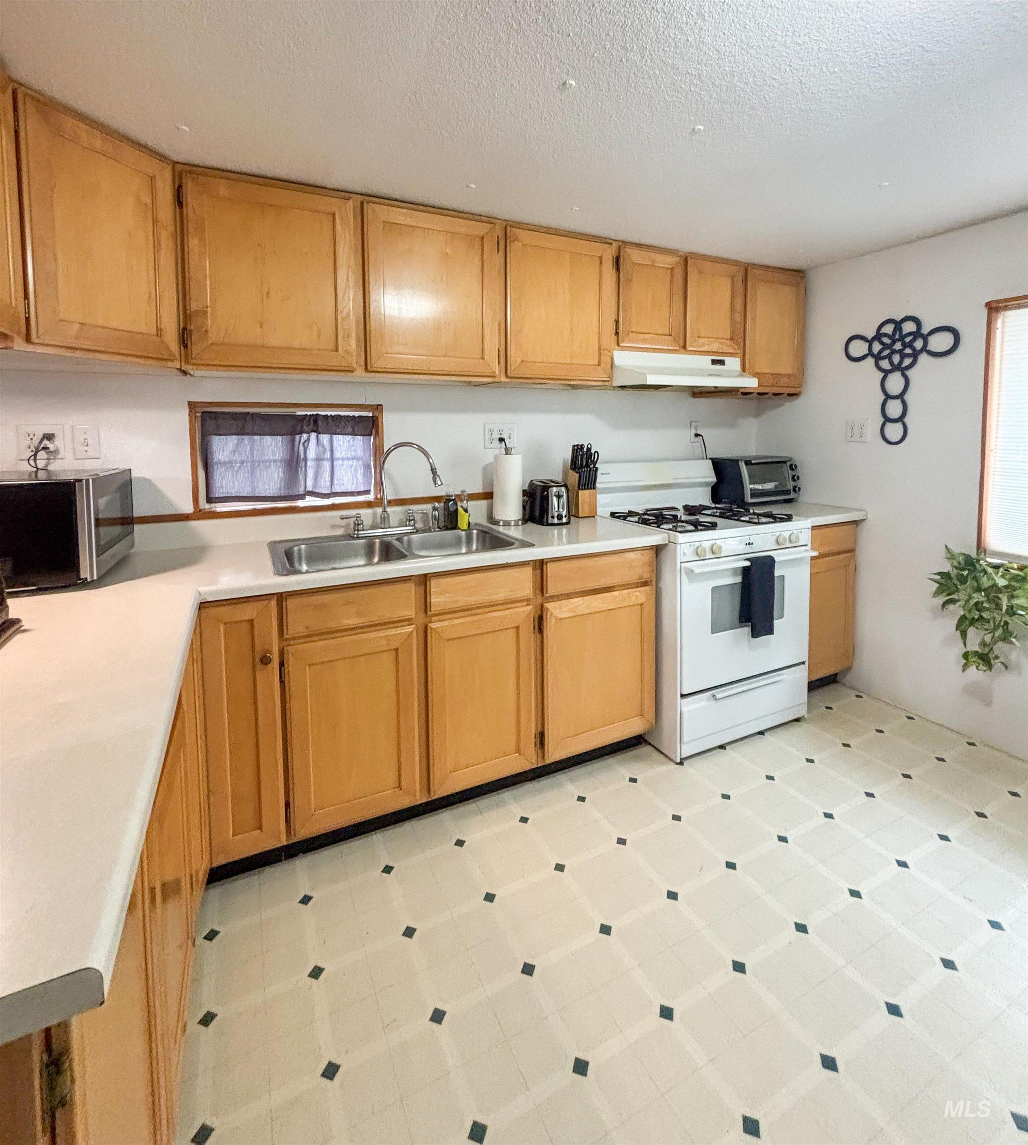 2280 Old Pullman, Moscow, Idaho 83843, 2 Bedrooms, 1 Bathroom, Residential For Sale, Price $35,000,MLS 98972214