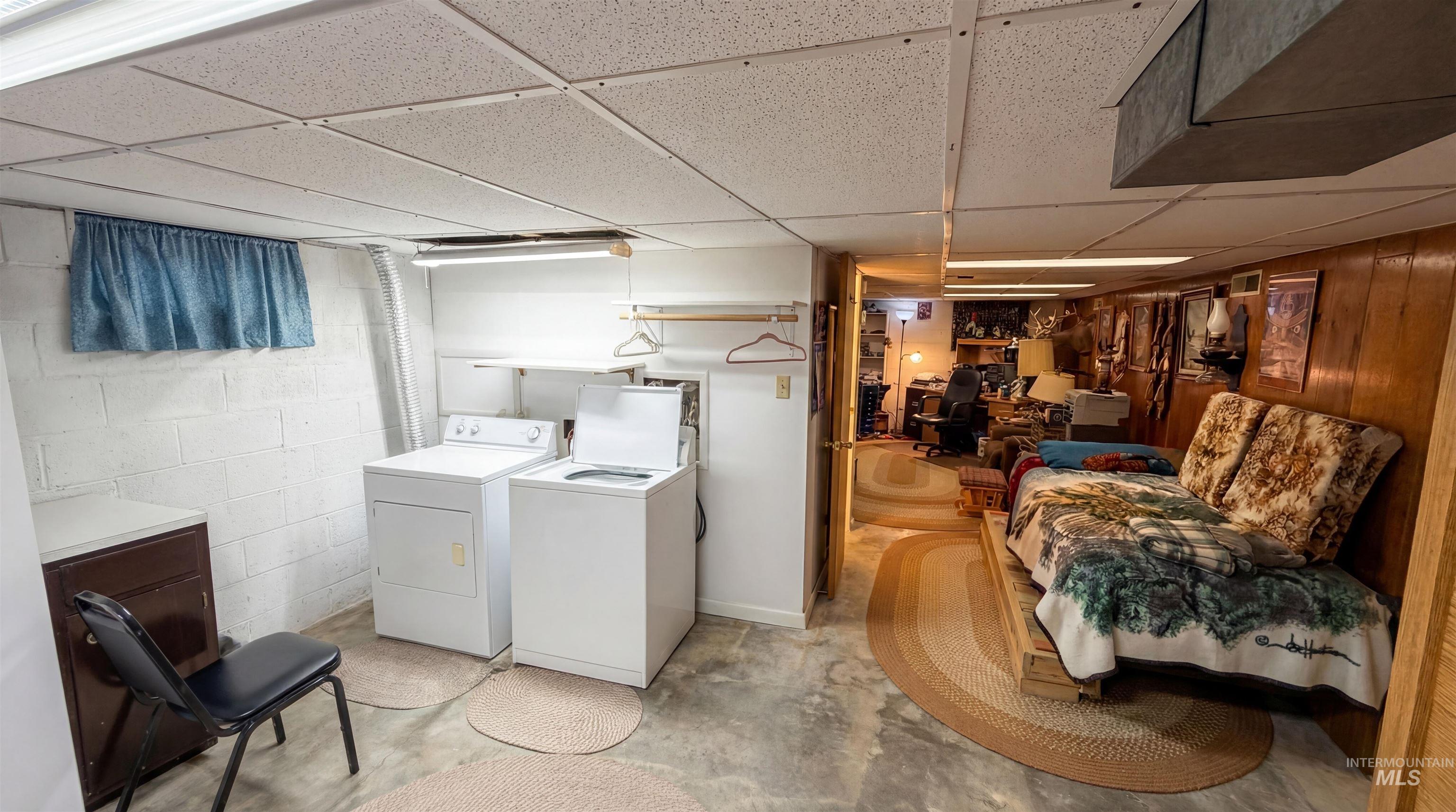 19076 Pleasant Ave, Caldwell, Idaho 83607, 3 Bedrooms, 2 Bathrooms, Residential For Sale, Price $365,000,MLS 98972215