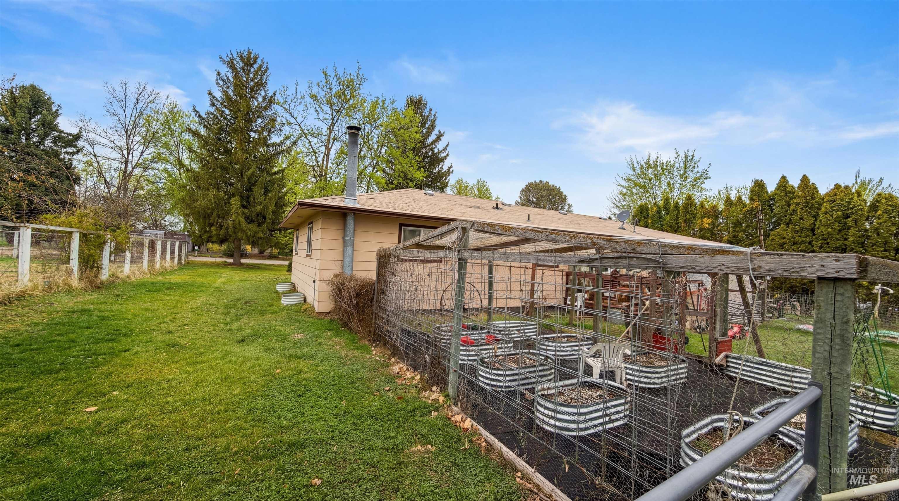 19076 Pleasant Ave, Caldwell, Idaho 83607, 3 Bedrooms, 2 Bathrooms, Residential For Sale, Price $365,000,MLS 98972215