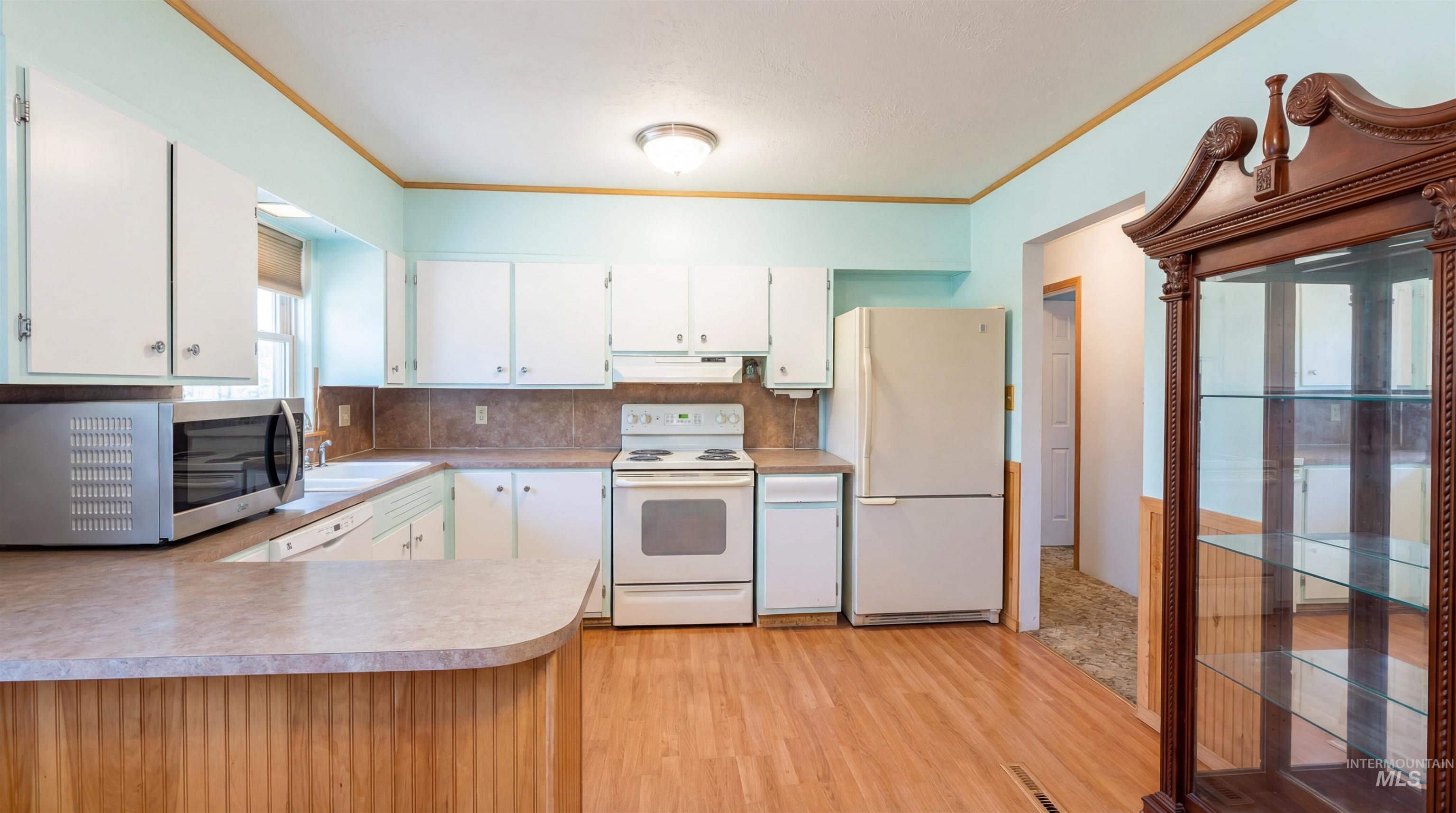 19076 Pleasant Ave, Caldwell, Idaho 83607, 3 Bedrooms, 2 Bathrooms, Residential For Sale, Price $365,000,MLS 98972215