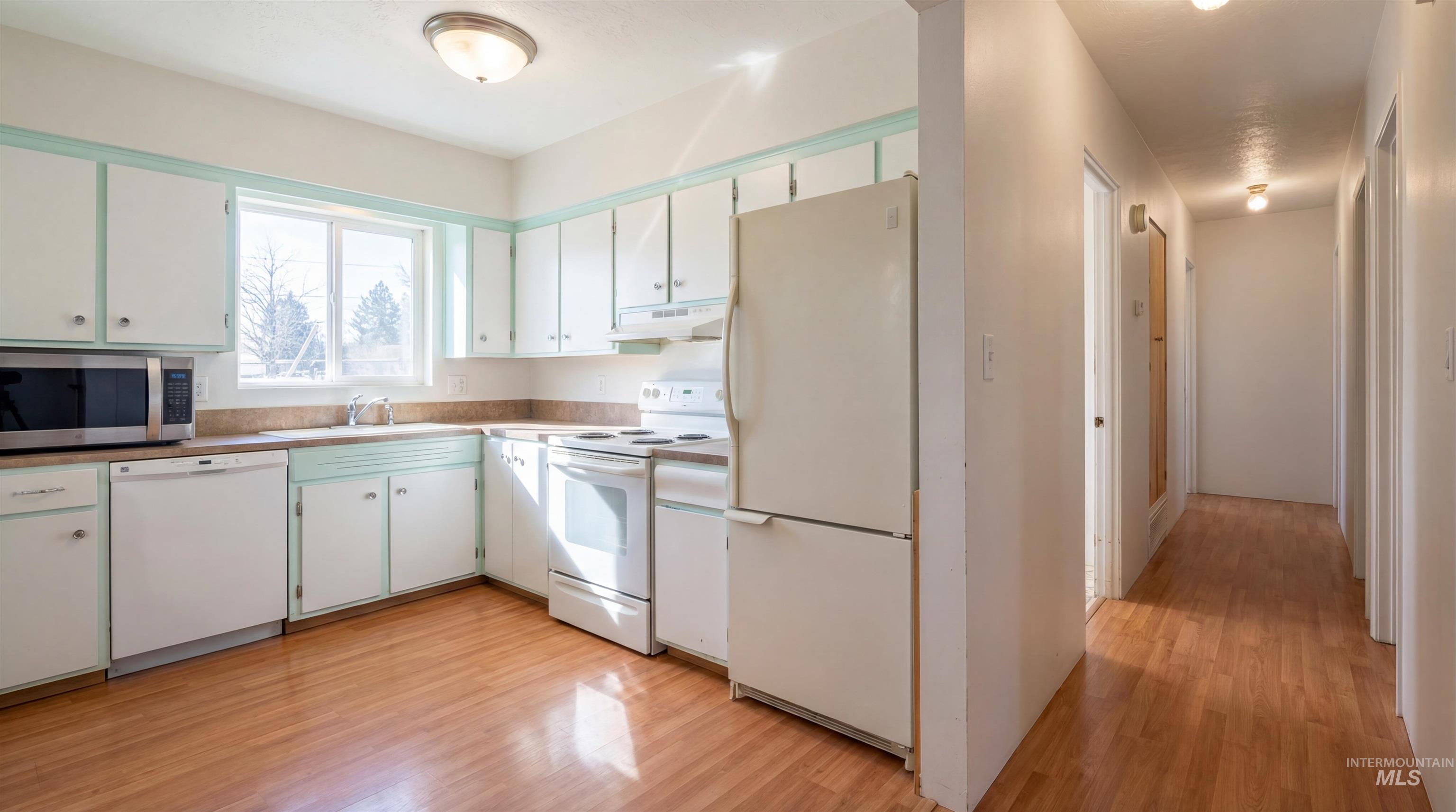 19076 Pleasant Ave, Caldwell, Idaho 83607, 3 Bedrooms, 2 Bathrooms, Residential For Sale, Price $365,000,MLS 98972215