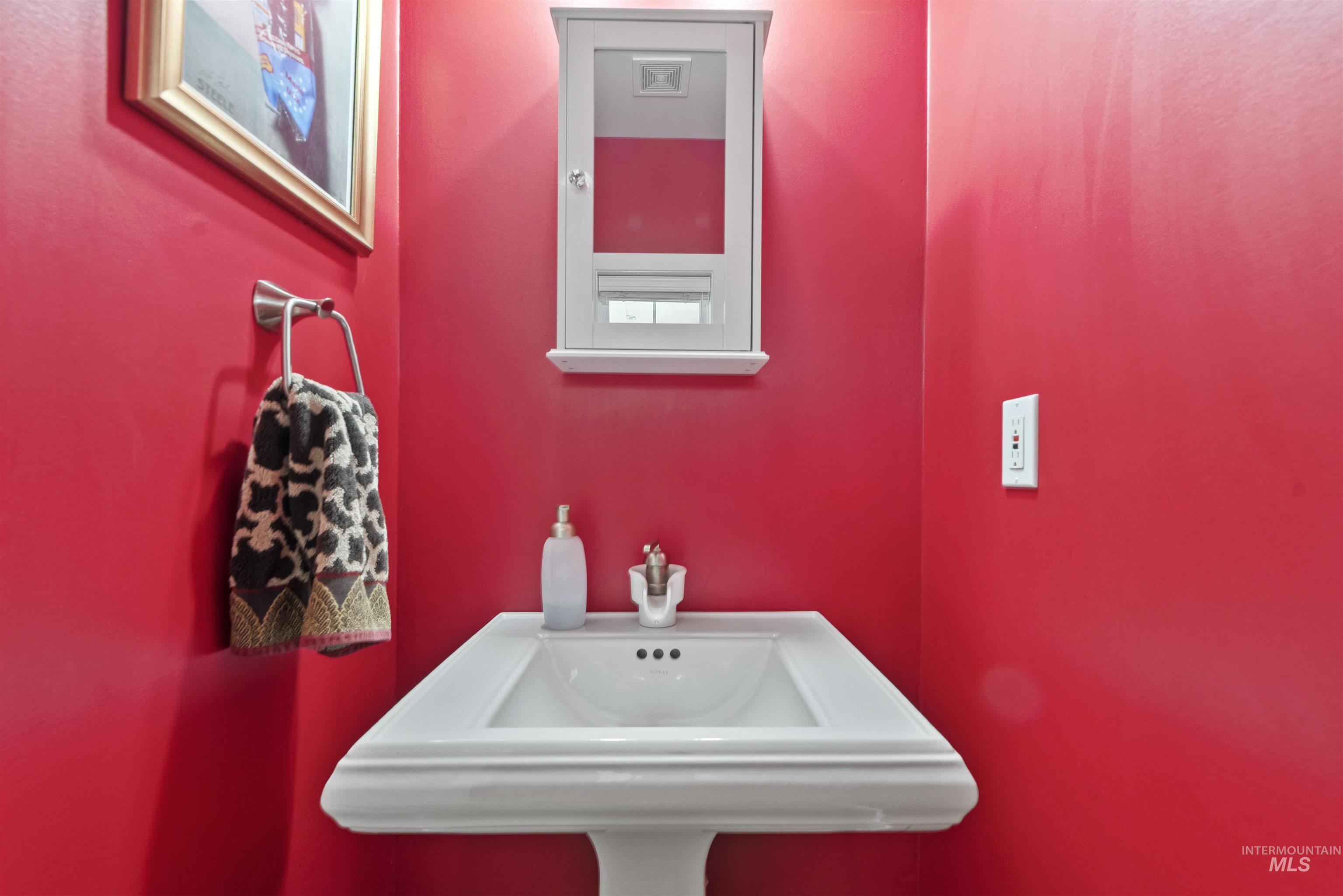 336 West Colchester Drive, Eagle, Idaho 83616, 3 Bedrooms, 2.5 Bathrooms, Residential For Sale, Price $779,900,MLS 98972216