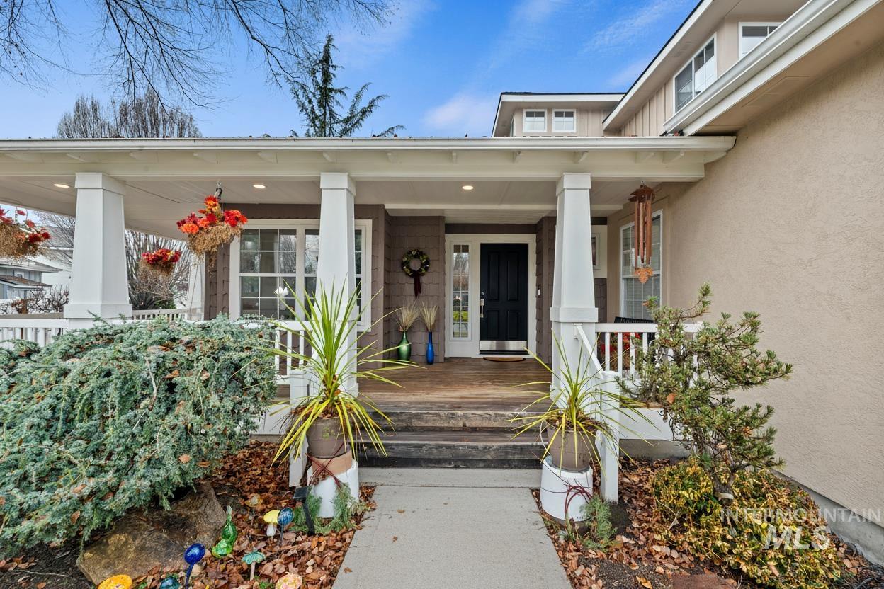 336 West Colchester Drive, Eagle, Idaho 83616, 3 Bedrooms, 2.5 Bathrooms, Residential For Sale, Price $779,900,MLS 98972216