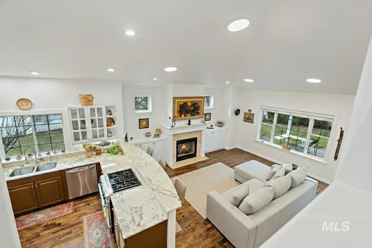 336 West Colchester Drive, Eagle, Idaho 83616, 3 Bedrooms, 2.5 Bathrooms, Residential For Sale, Price $779,900,MLS 98972216