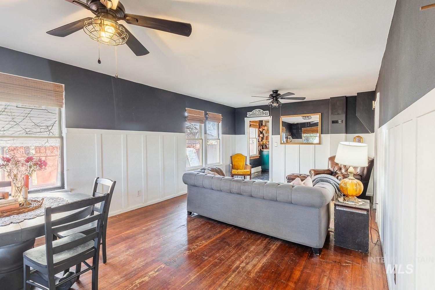 720 9th Ave S, Nampa, Idaho 83687, 2 Bedrooms, 1 Bathroom, Residential For Sale, Price $325,000,MLS 98972217