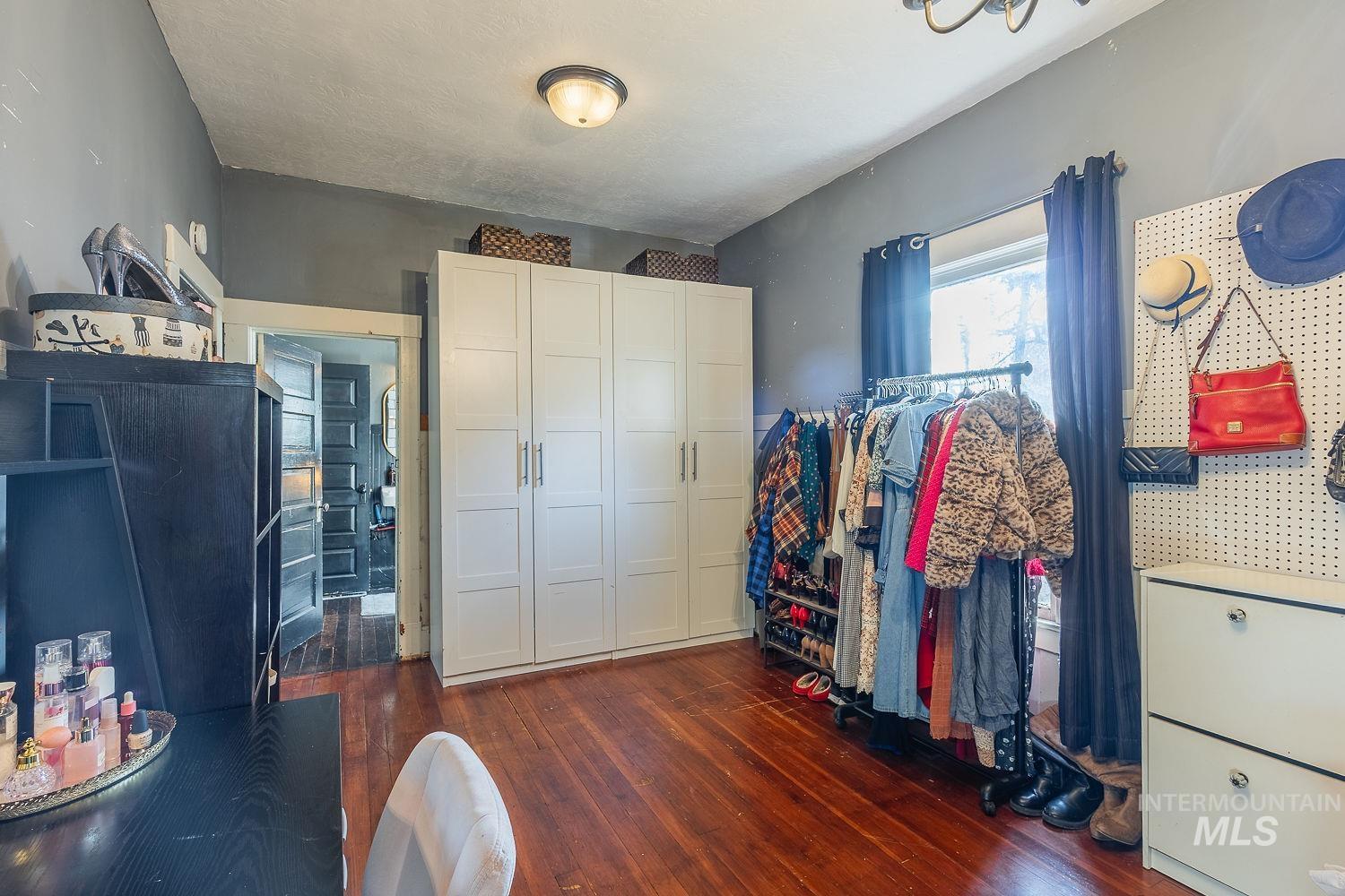 720 9th Ave S, Nampa, Idaho 83687, 2 Bedrooms, 1 Bathroom, Residential For Sale, Price $325,000,MLS 98972217