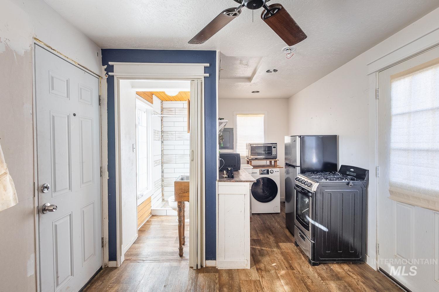 720 9th Ave S, Nampa, Idaho 83687, 2 Bedrooms, 1 Bathroom, Residential For Sale, Price $325,000,MLS 98972217