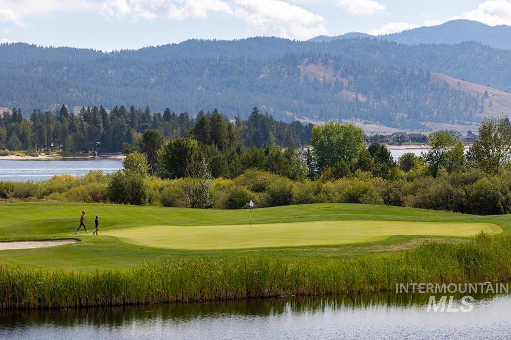 75 Arling Center Ct, Donnelly, Idaho 83615, 1 Bathroom, Residential For Sale, Price $459,000,MLS 98972220