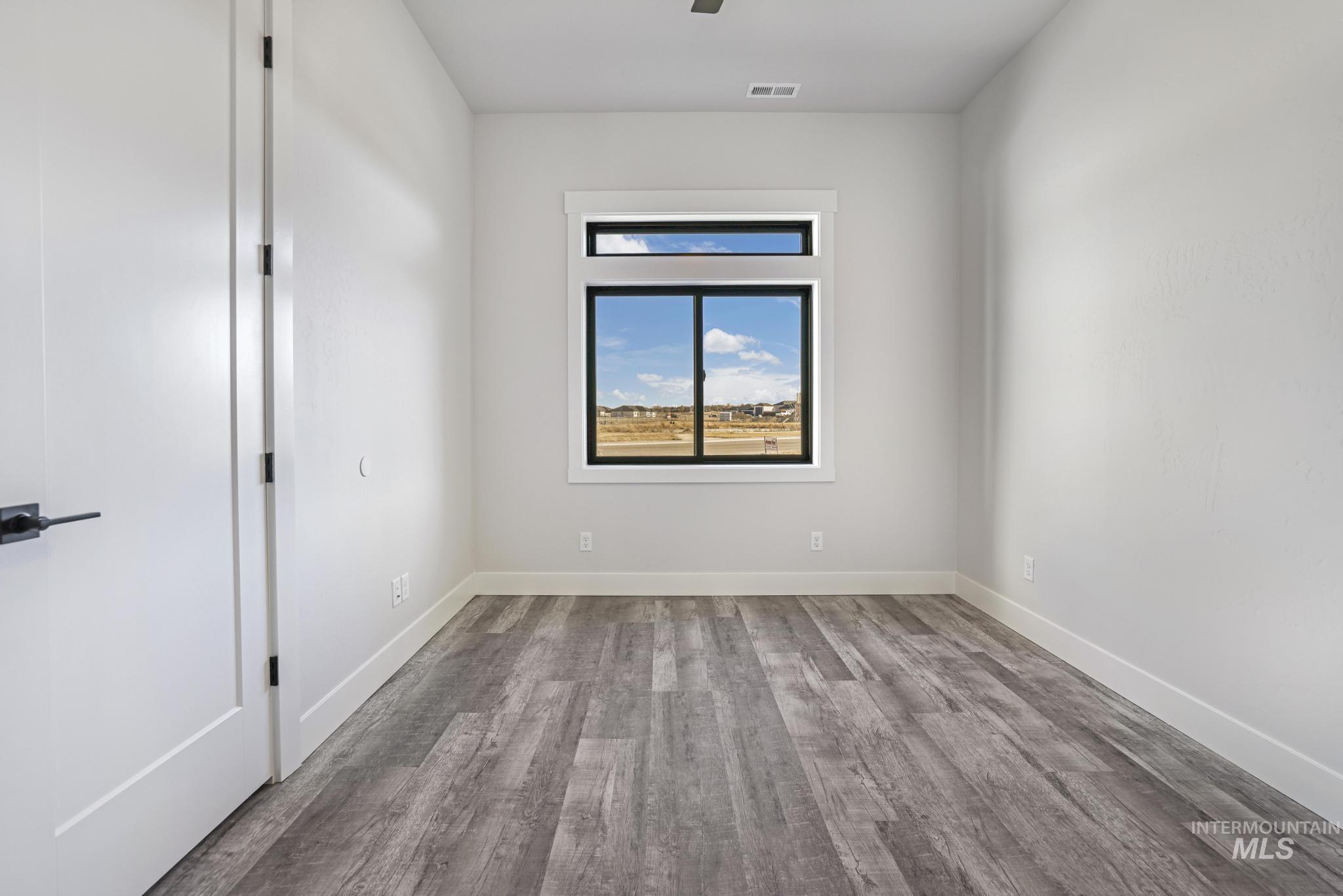 1639 Lagoon Ln, Twin Falls, Idaho 83301, 4 Bedrooms, 2 Bathrooms, Residential For Sale, Price $519,900,MLS 98972223