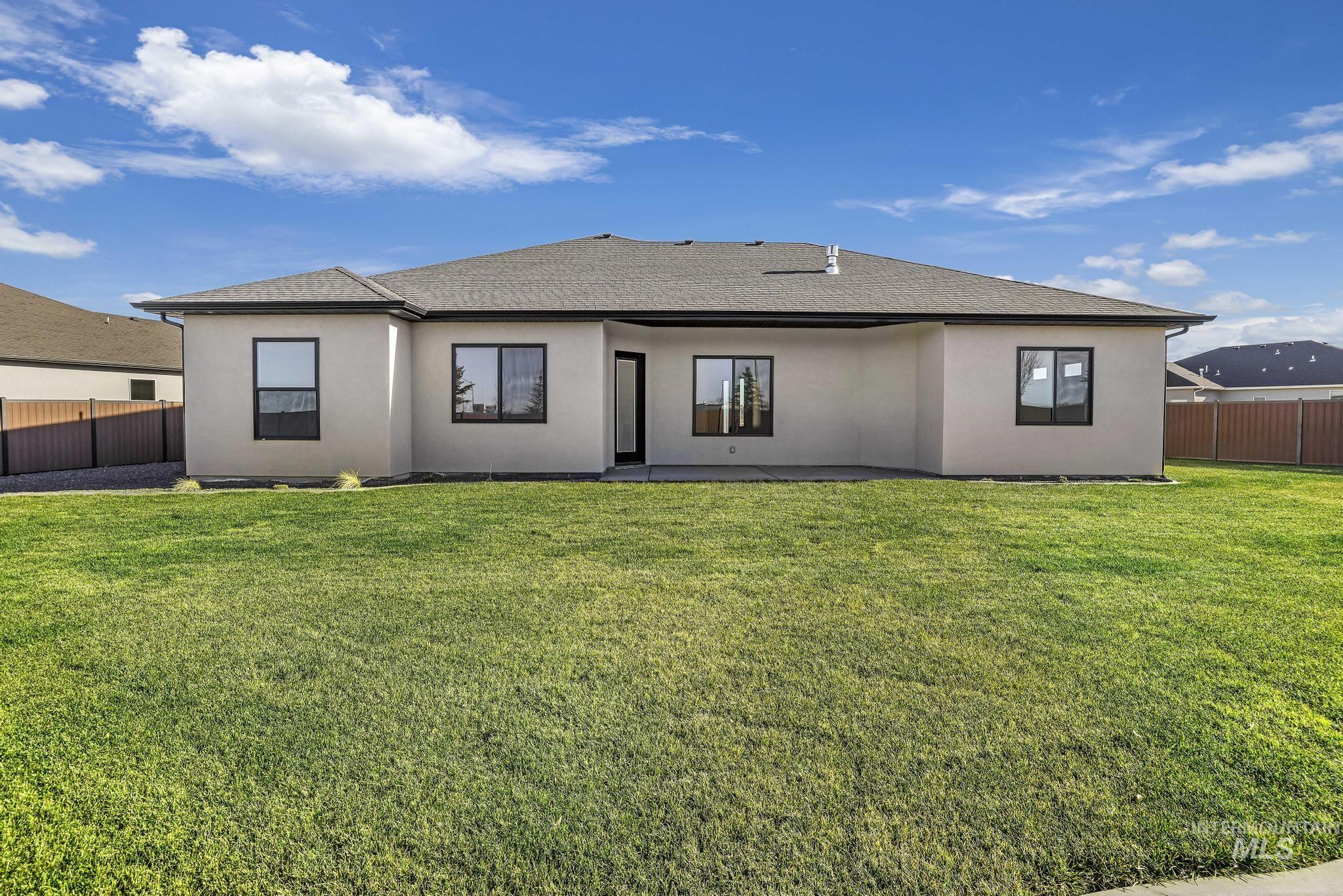 1639 Lagoon Ln, Twin Falls, Idaho 83301, 4 Bedrooms, 2 Bathrooms, Residential For Sale, Price $519,900,MLS 98972223
