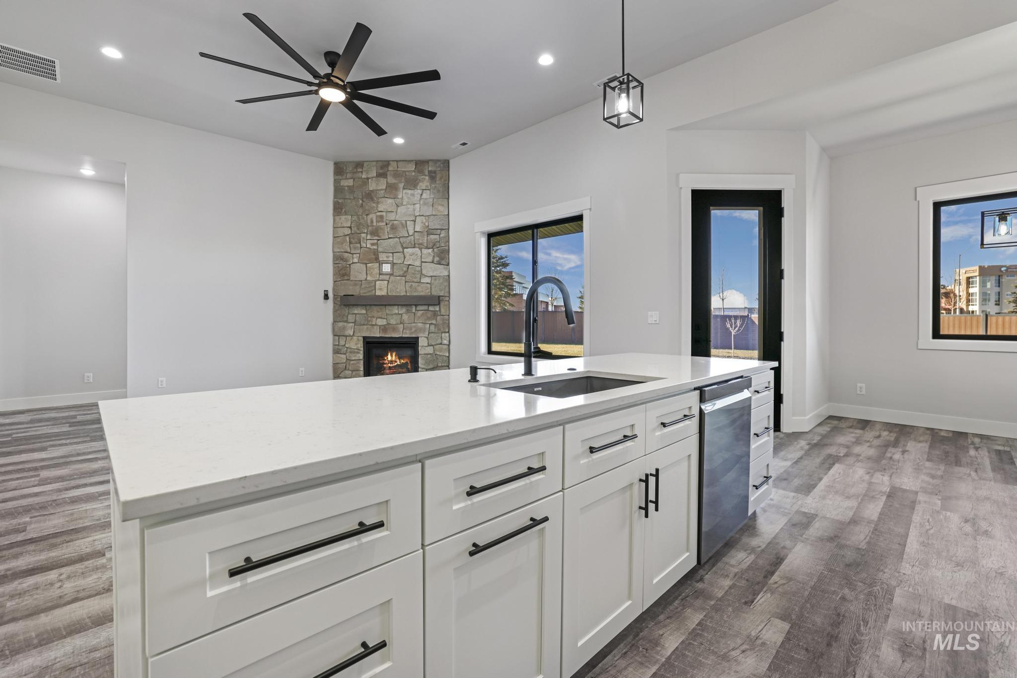 1639 Lagoon Ln, Twin Falls, Idaho 83301, 4 Bedrooms, 2 Bathrooms, Residential For Sale, Price $519,900,MLS 98972223