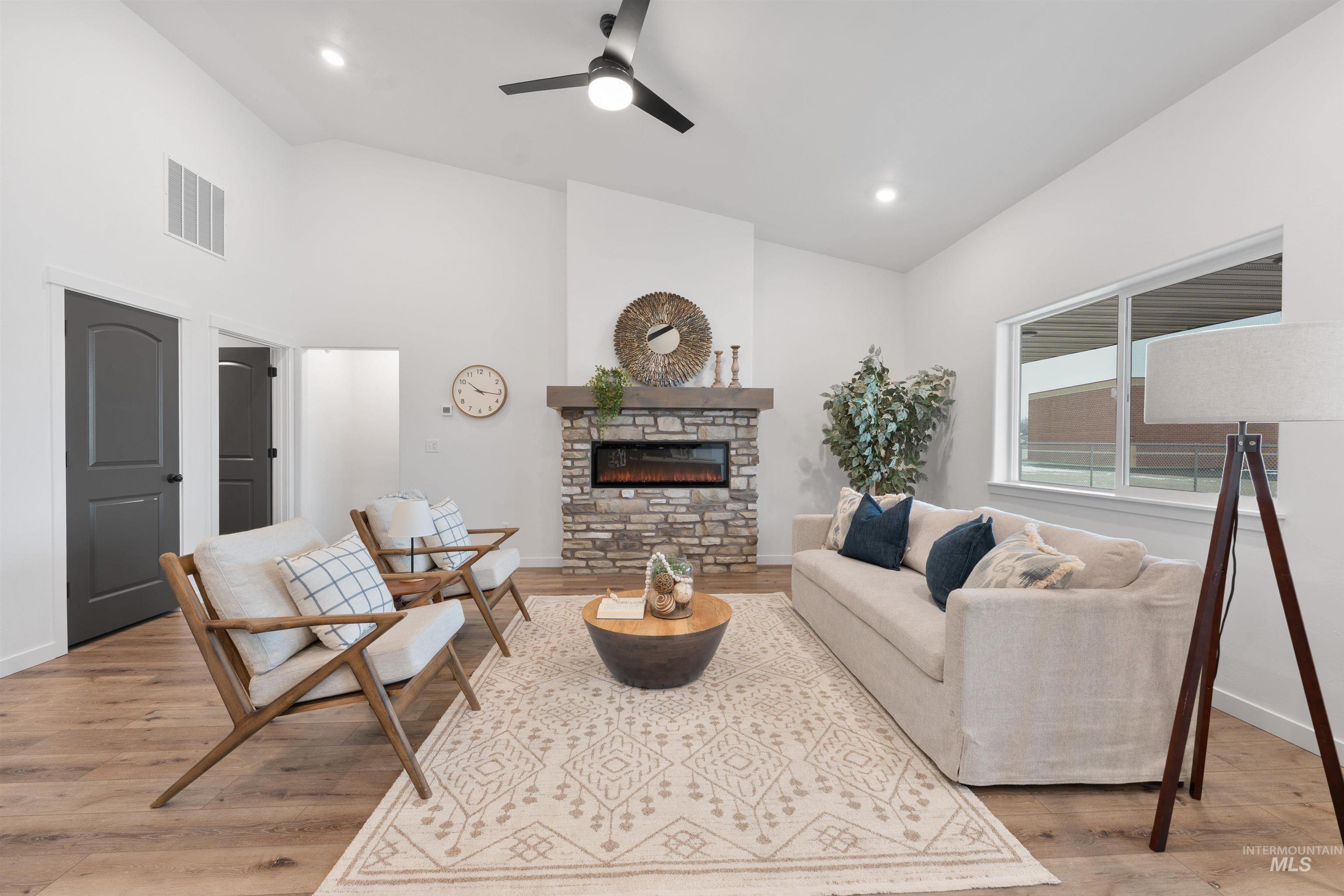 115 W 13th Ave, Jerome, Idaho 83338, 3 Bedrooms, 2 Bathrooms, Residential For Sale, Price $364,000,MLS 98972224