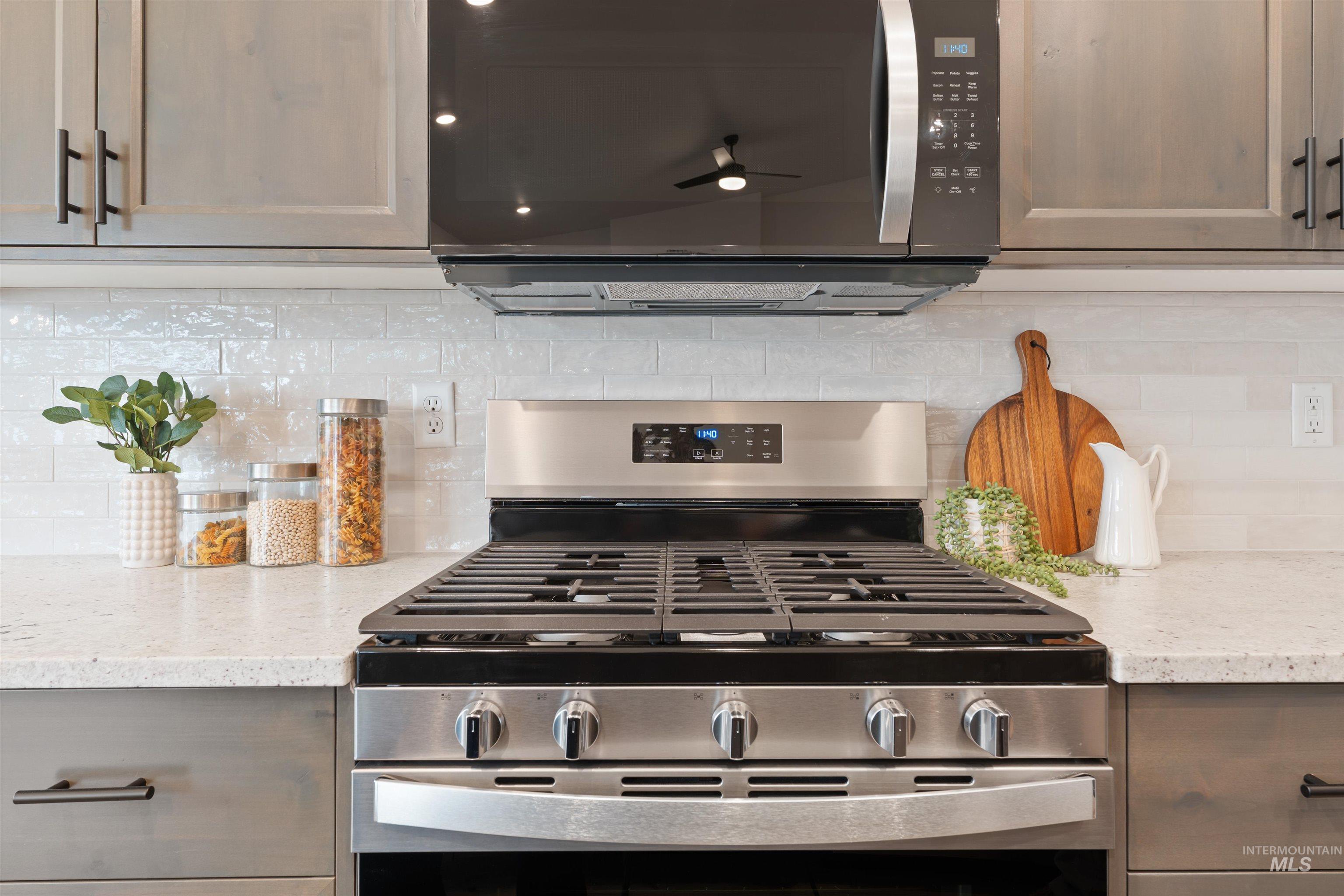 115 W 13th Ave, Jerome, Idaho 83338, 3 Bedrooms, 2 Bathrooms, Residential For Sale, Price $364,000,MLS 98972224