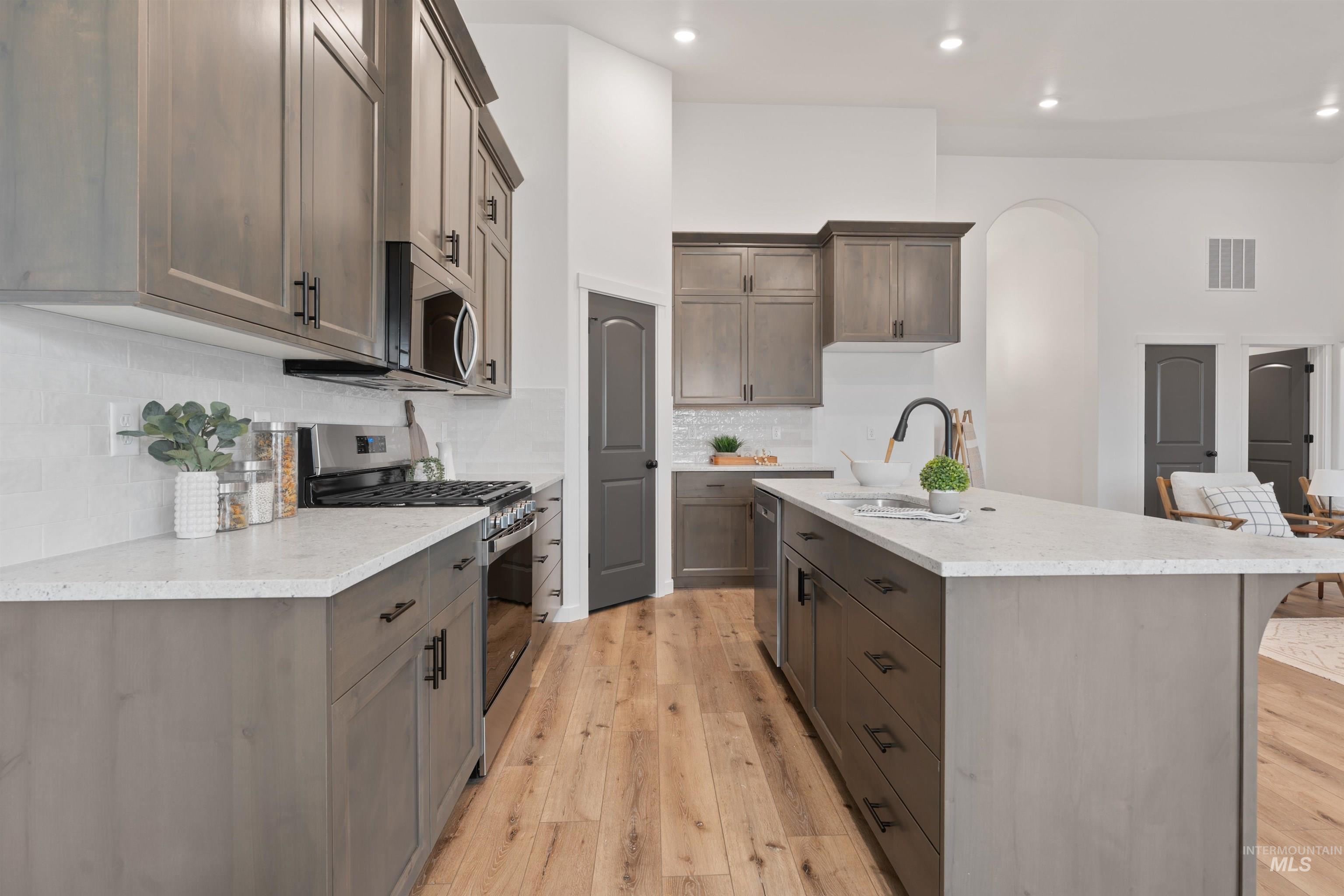 115 W 13th Ave, Jerome, Idaho 83338, 3 Bedrooms, 2 Bathrooms, Residential For Sale, Price $364,000,MLS 98972224