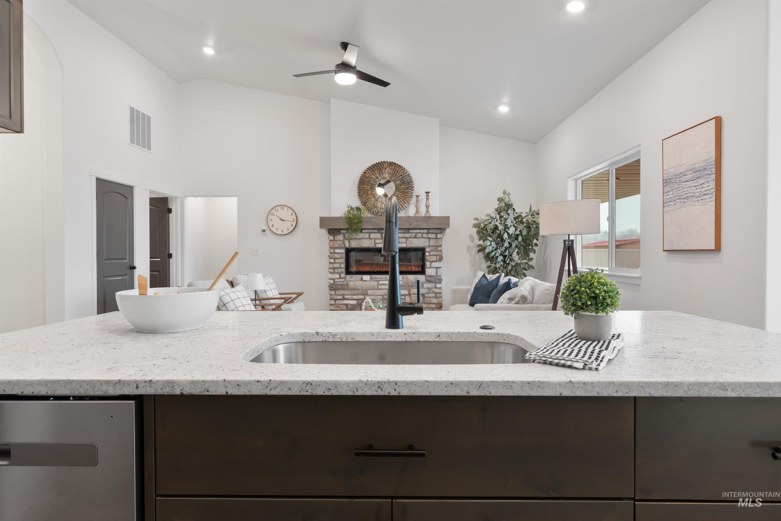 115 W 13th Ave, Jerome, Idaho 83338, 3 Bedrooms, 2 Bathrooms, Residential For Sale, Price $364,000,MLS 98972224