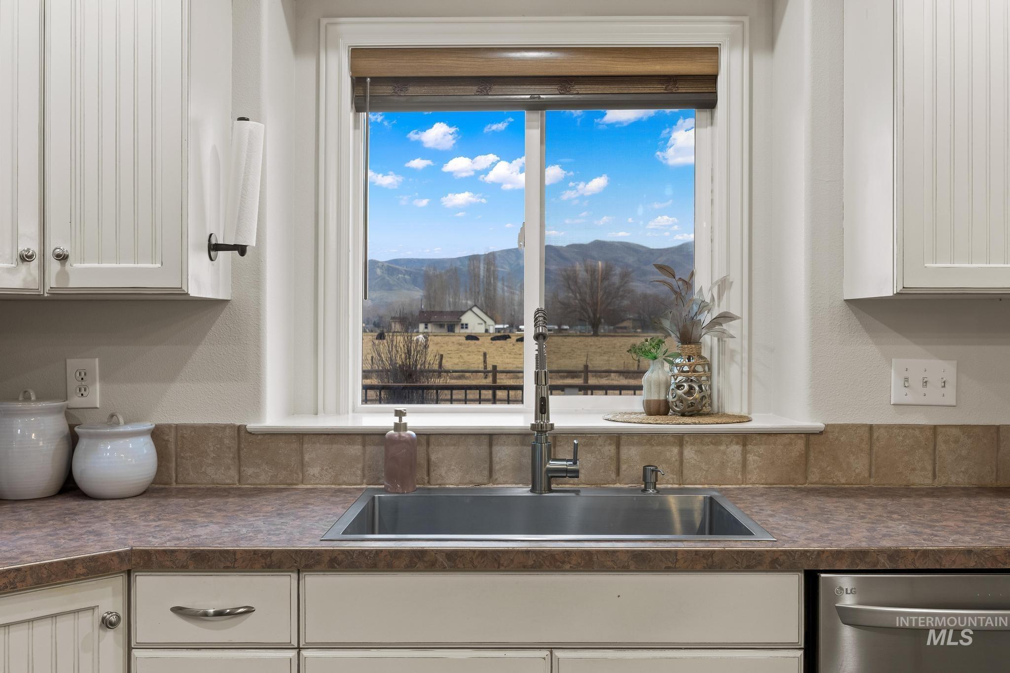 2185 Waterwheel Road, Emmett, Idaho 83617, 4 Bedrooms, 3 Bathrooms, Residential For Sale, Price $850,000,MLS 98972225