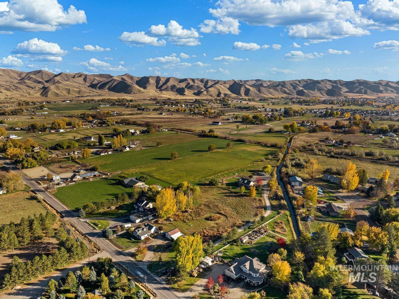 2185 Waterwheel Road, Emmett, Idaho 83617, 4 Bedrooms, 3 Bathrooms, Residential For Sale, Price $850,000,MLS 98972225