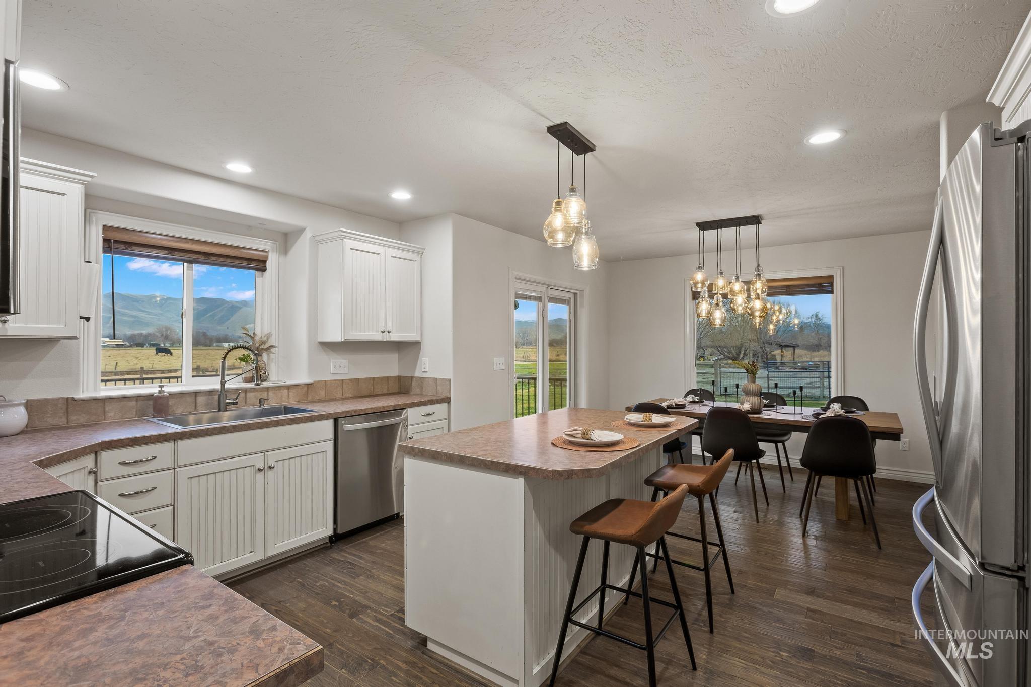 2185 Waterwheel Road, Emmett, Idaho 83617, 4 Bedrooms, 3 Bathrooms, Residential For Sale, Price $850,000,MLS 98972225