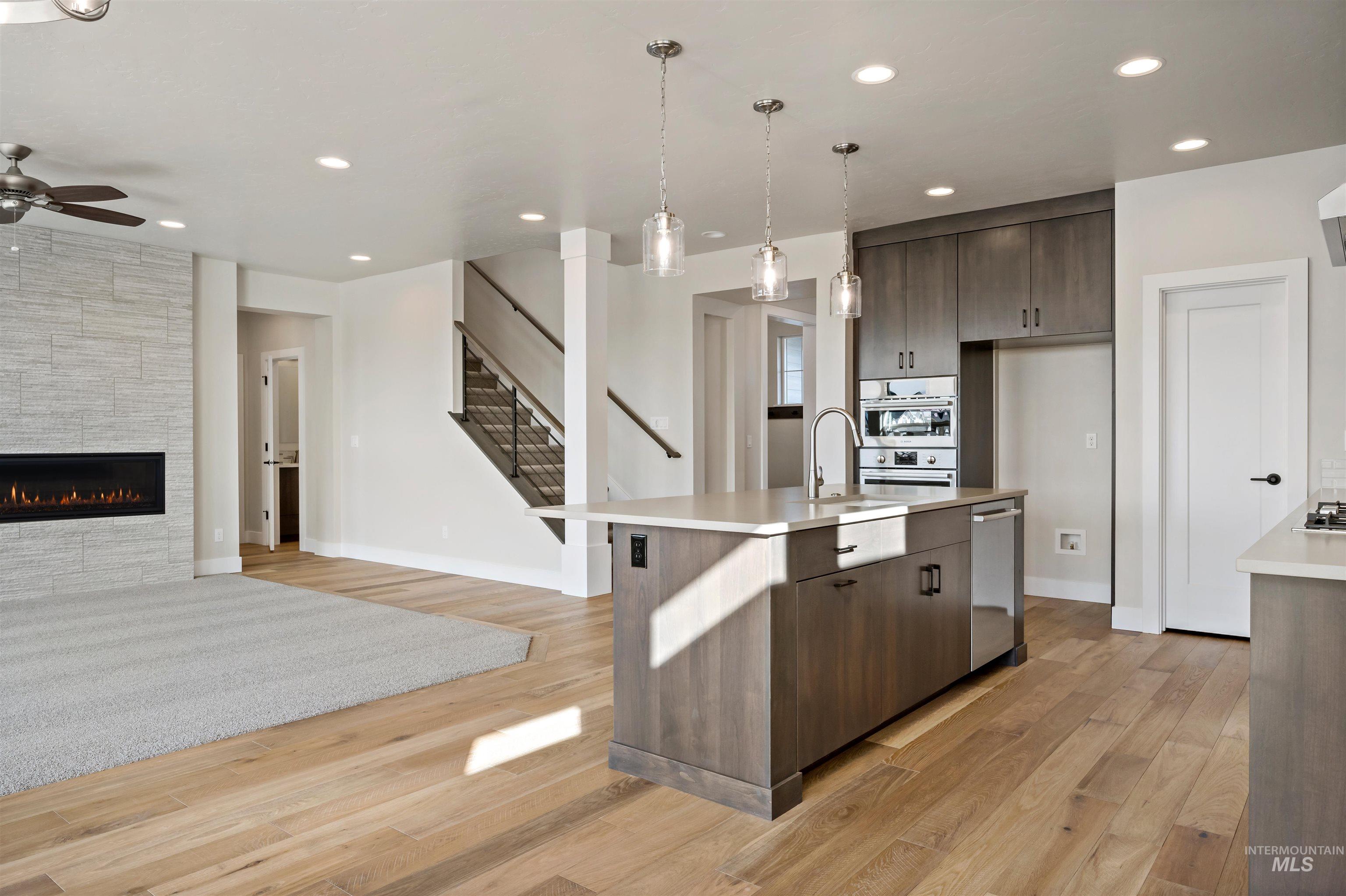 6572 S Mountaintop Way, Meridian, Idaho 83642, 4 Bedrooms, 3.5 Bathrooms, Residential For Sale, Price $776,940,MLS 98972229