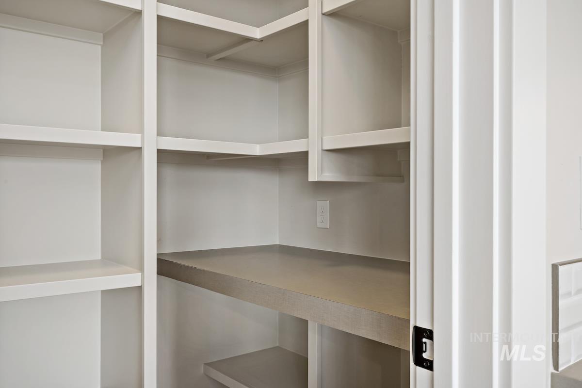 6572 S Mountaintop Way, Meridian, Idaho 83642, 4 Bedrooms, 3.5 Bathrooms, Residential For Sale, Price $776,940,MLS 98972229