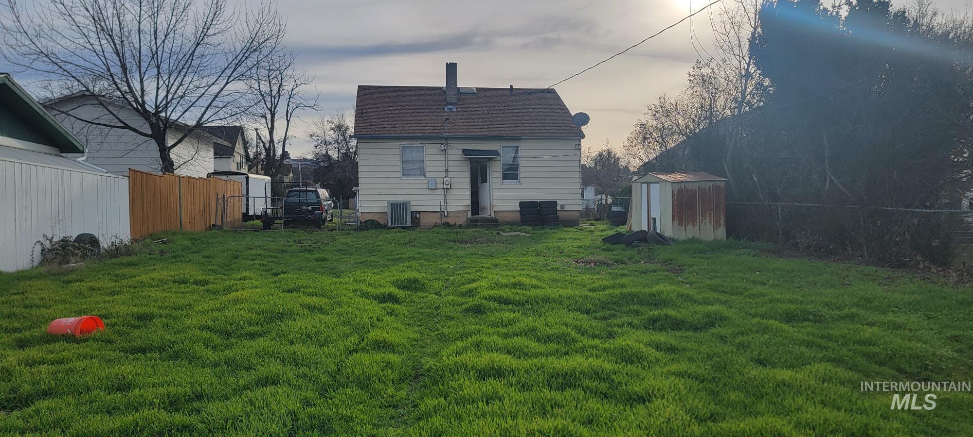 1521 18th Ave, Lewiston, Idaho 83501, 4 Bedrooms, 2 Bathrooms, Residential For Sale, Price $207,000,MLS 98972232