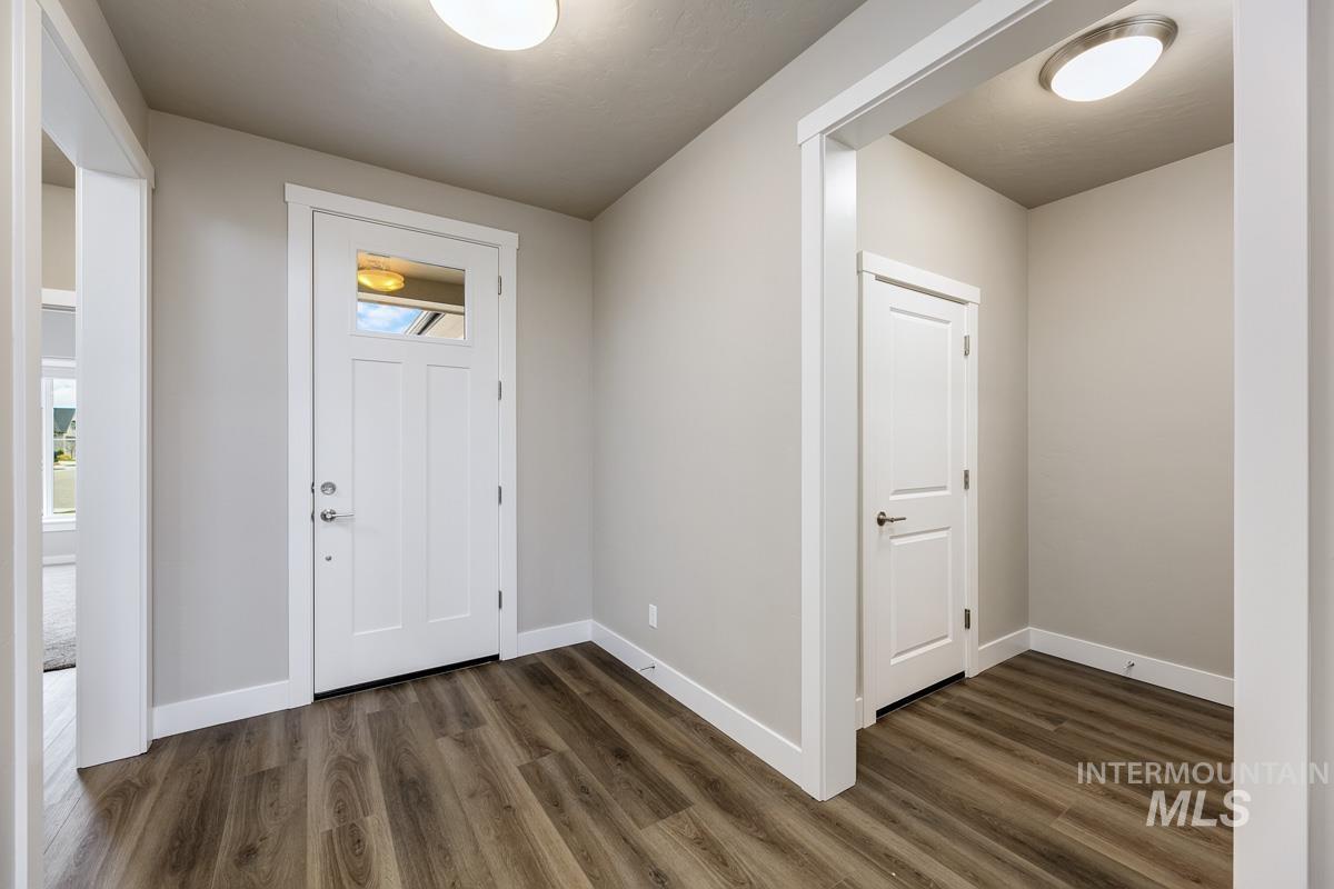 10455 Stony Oak Street, Nampa, Idaho 83687, 3 Bedrooms, 2 Bathrooms, Residential For Sale, Price $489,900,MLS 98972233