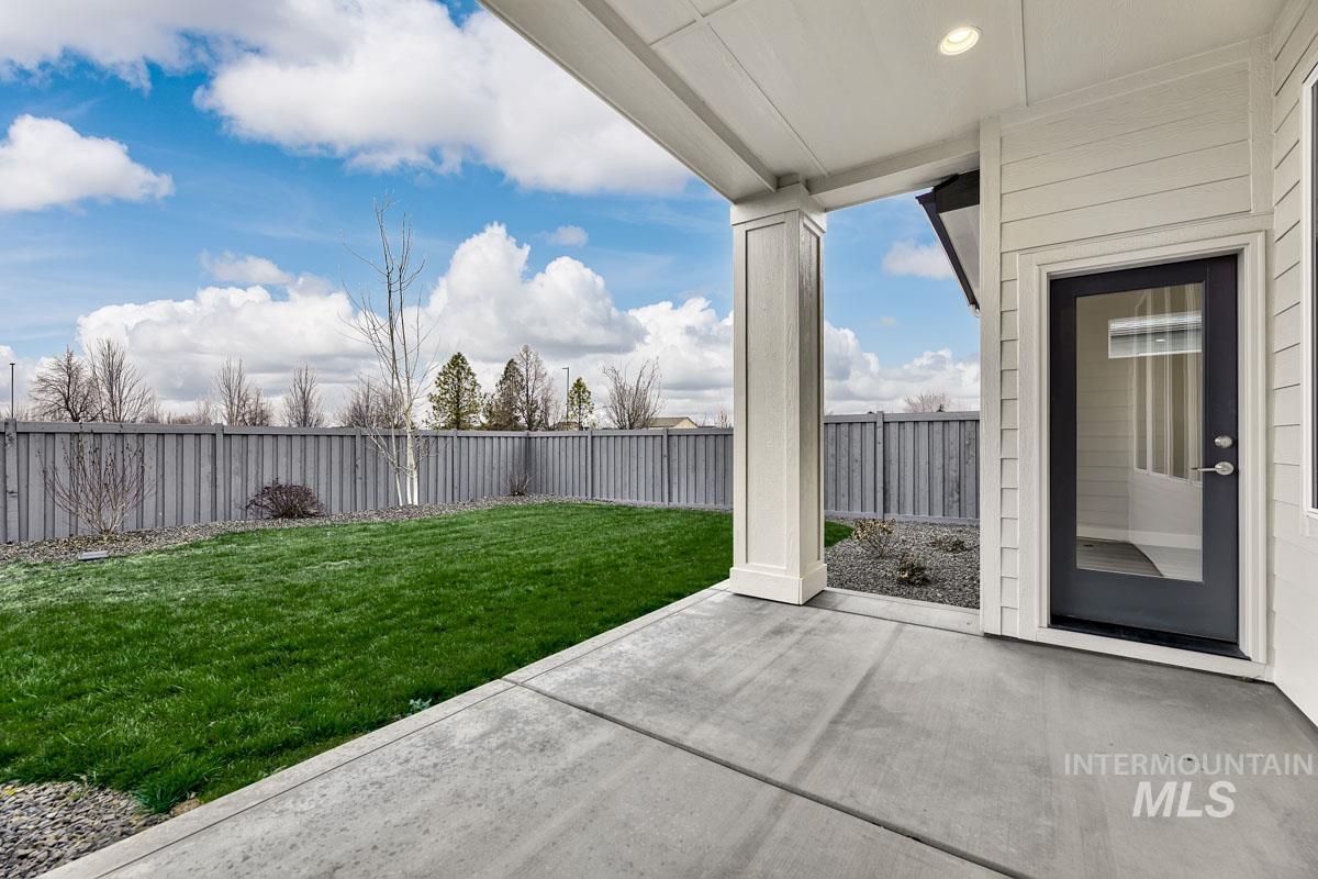 10455 Stony Oak Street, Nampa, Idaho 83687, 3 Bedrooms, 2 Bathrooms, Residential For Sale, Price $489,900,MLS 98972233