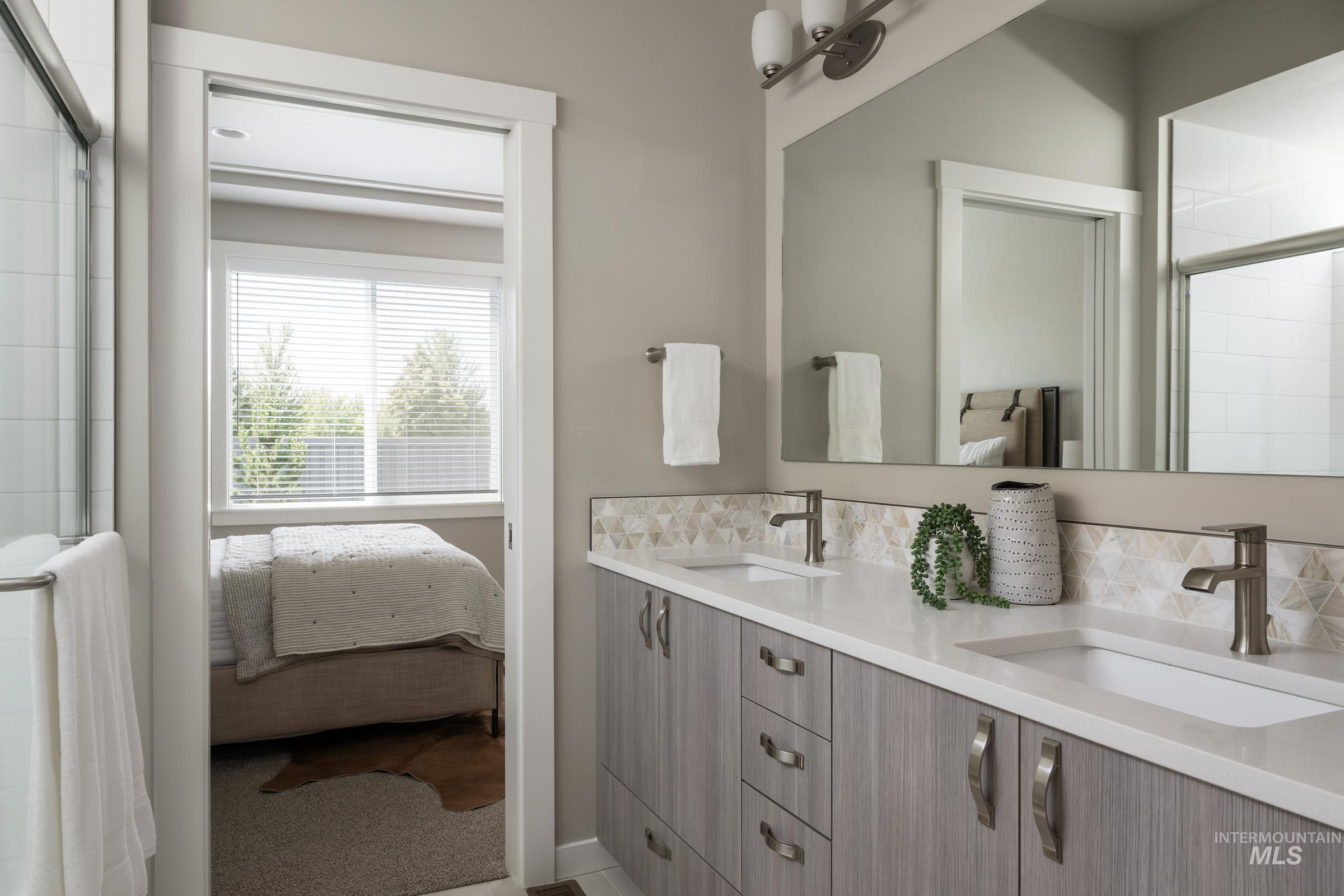 10455 Stony Oak Street, Nampa, Idaho 83687, 3 Bedrooms, 2 Bathrooms, Residential For Sale, Price $489,900,MLS 98972233